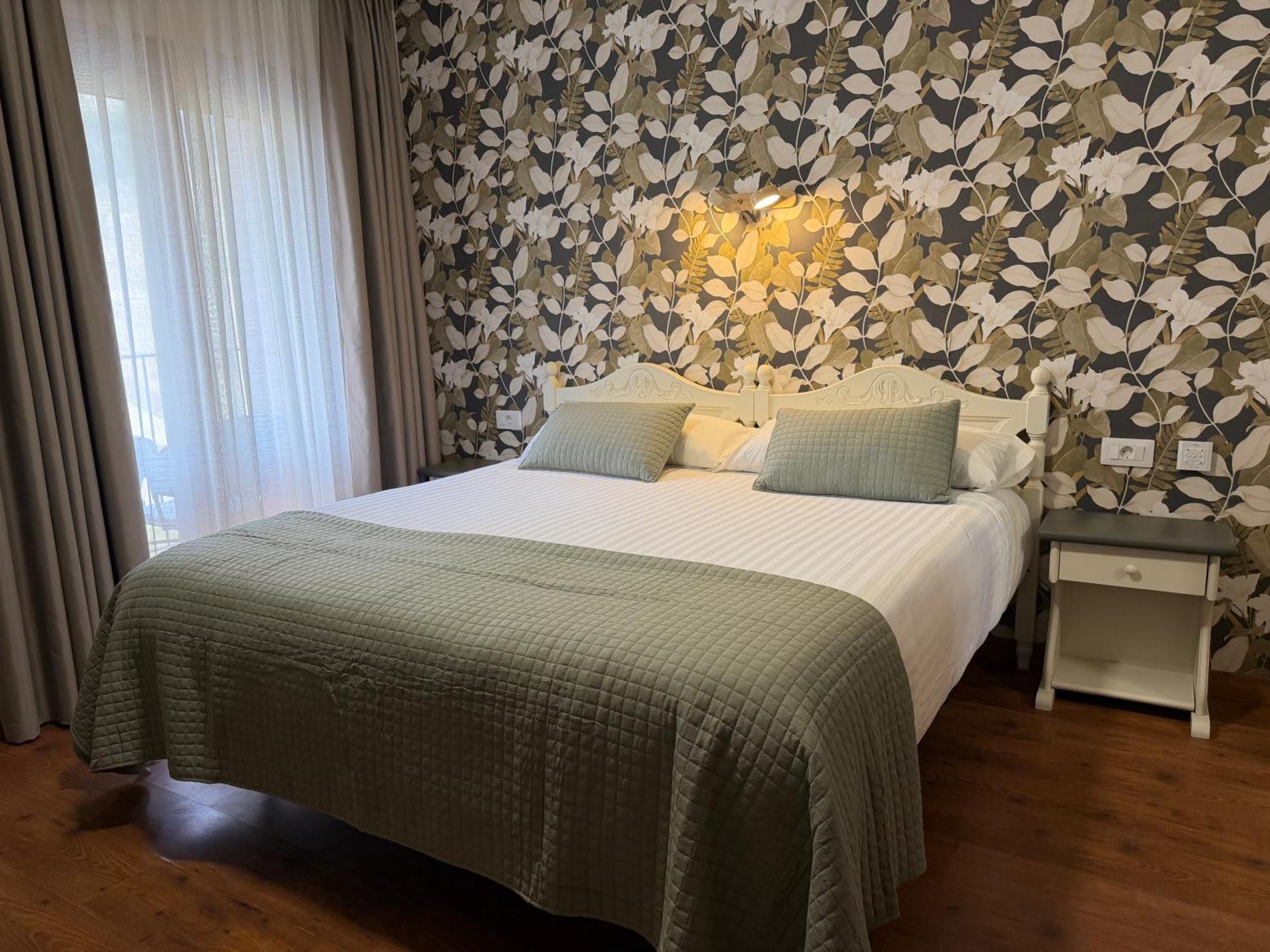 Double Room Terrace Mountain View