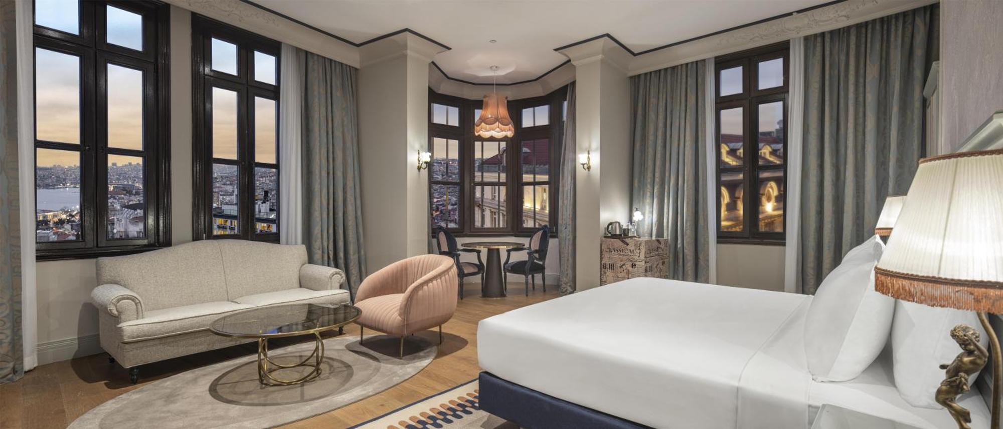 Junior Suite King Angolare con Vista Città