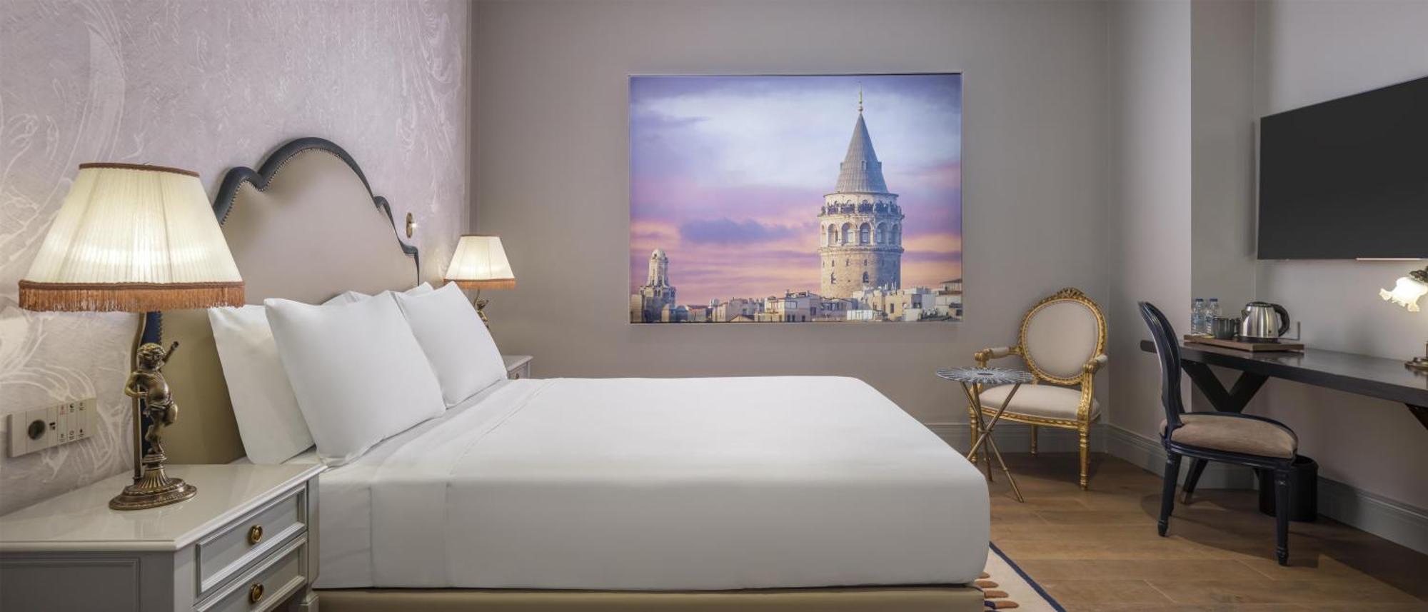 Queen Room