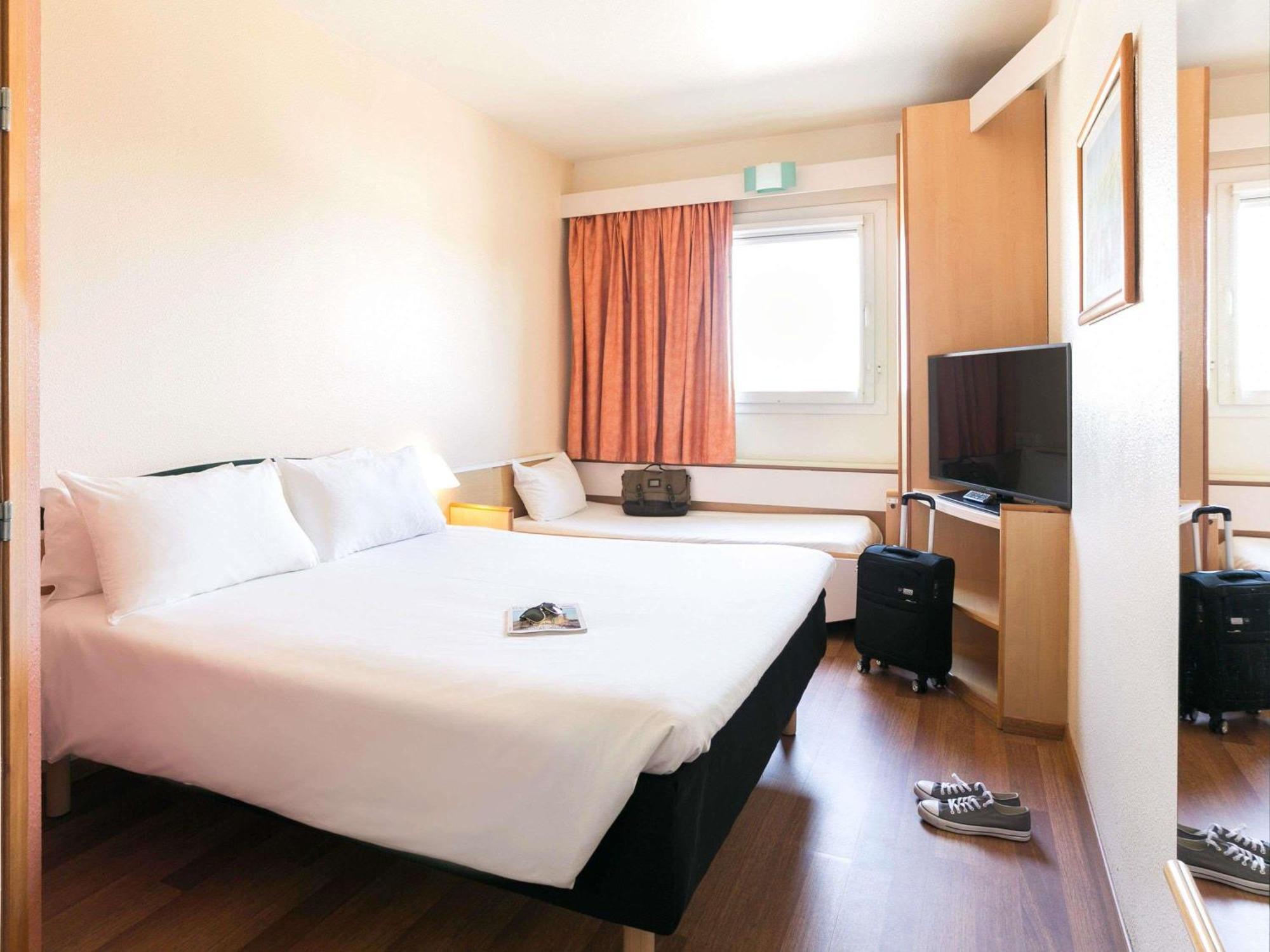 Family Room One Double Bed Extra Bed