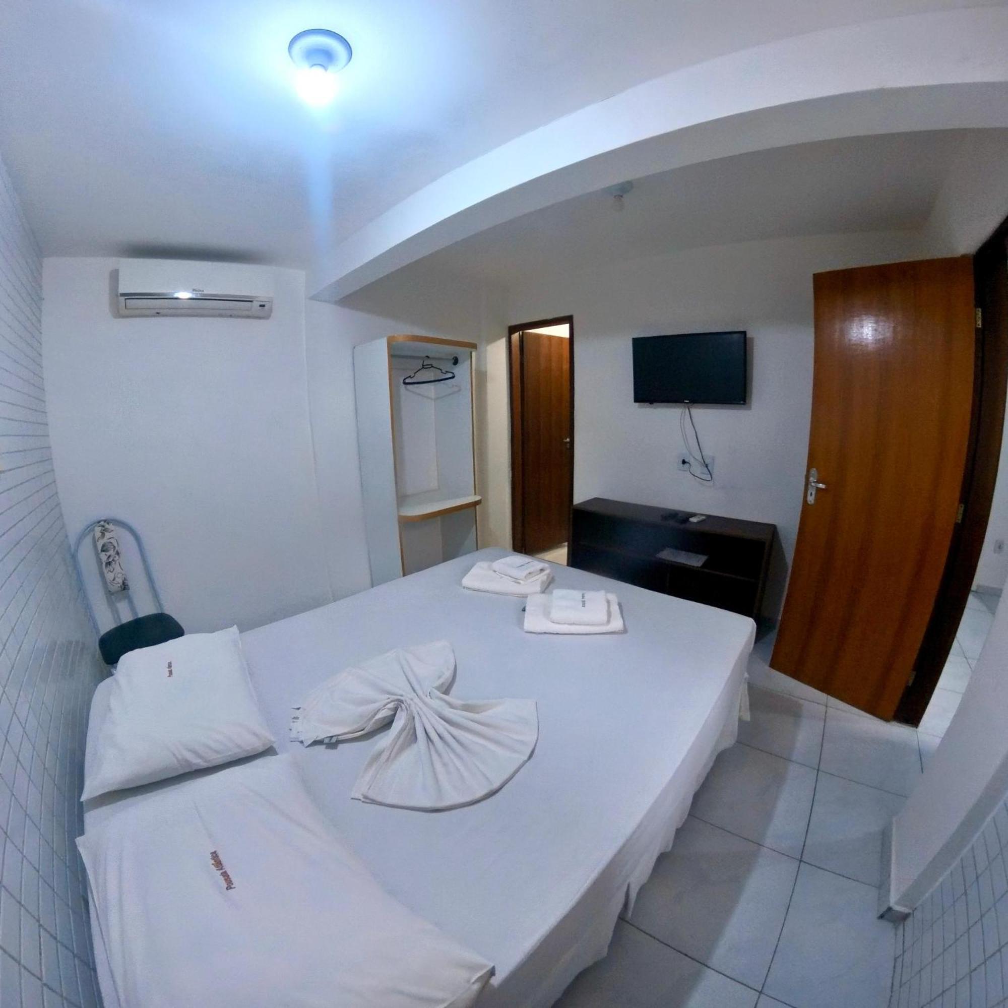 One-Bedroom Apartment Non-Smoking,1765210437:JPEG