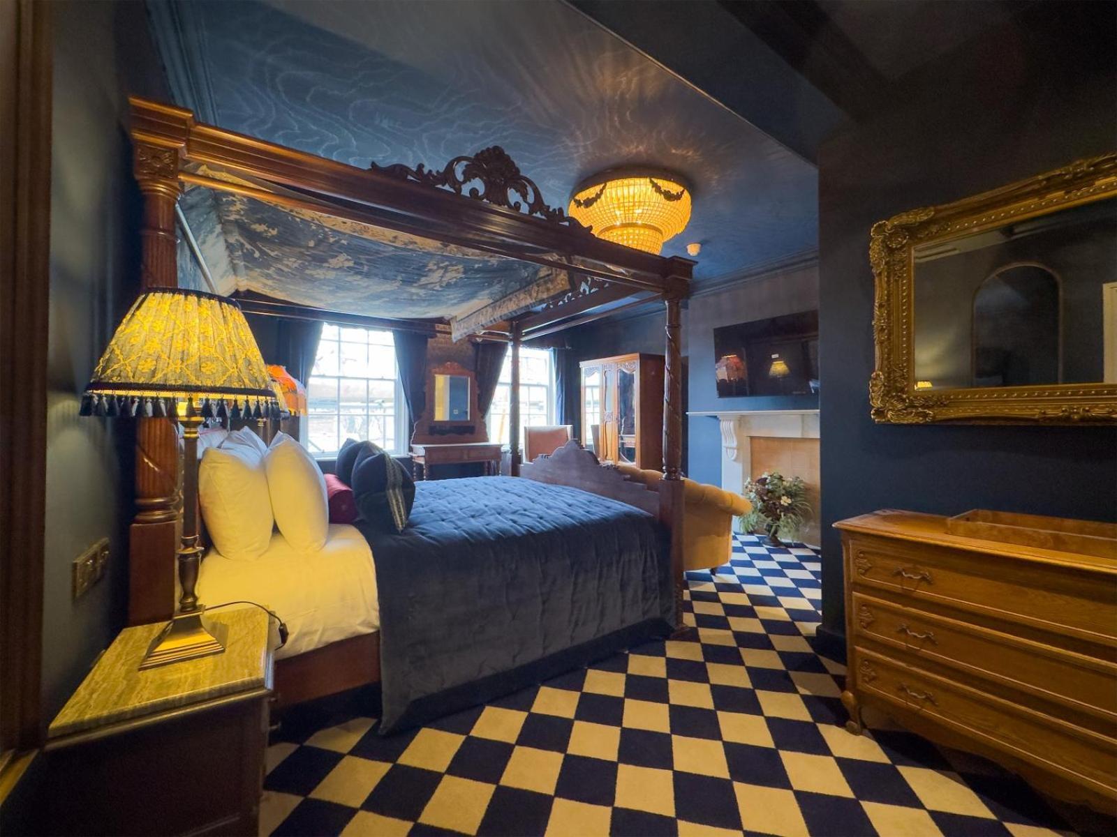 Heritage Four Poster Room