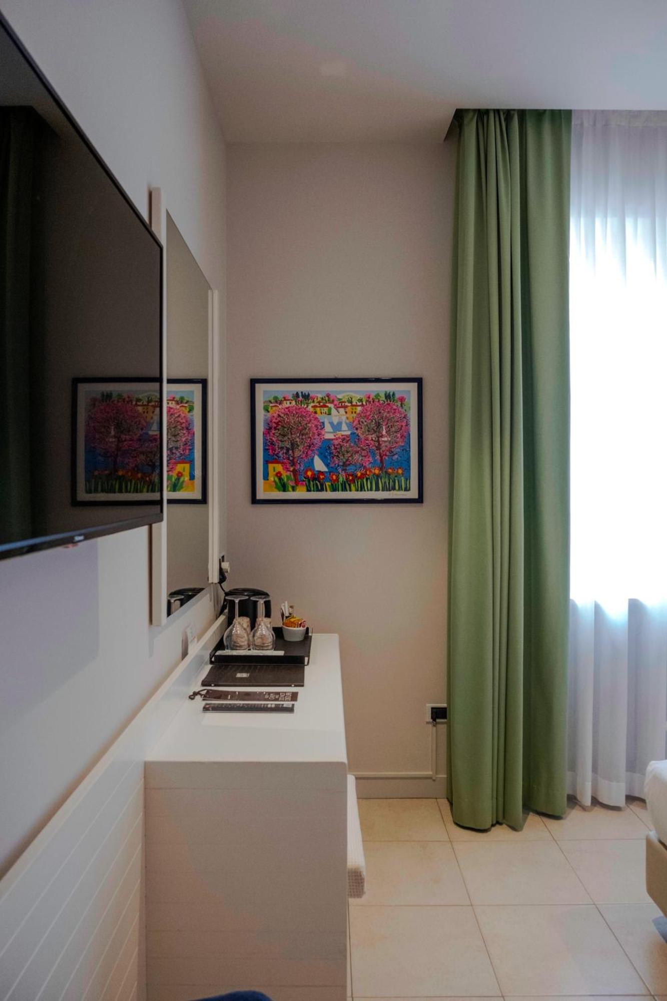 Double or Twin Room Balcony Side Lake View