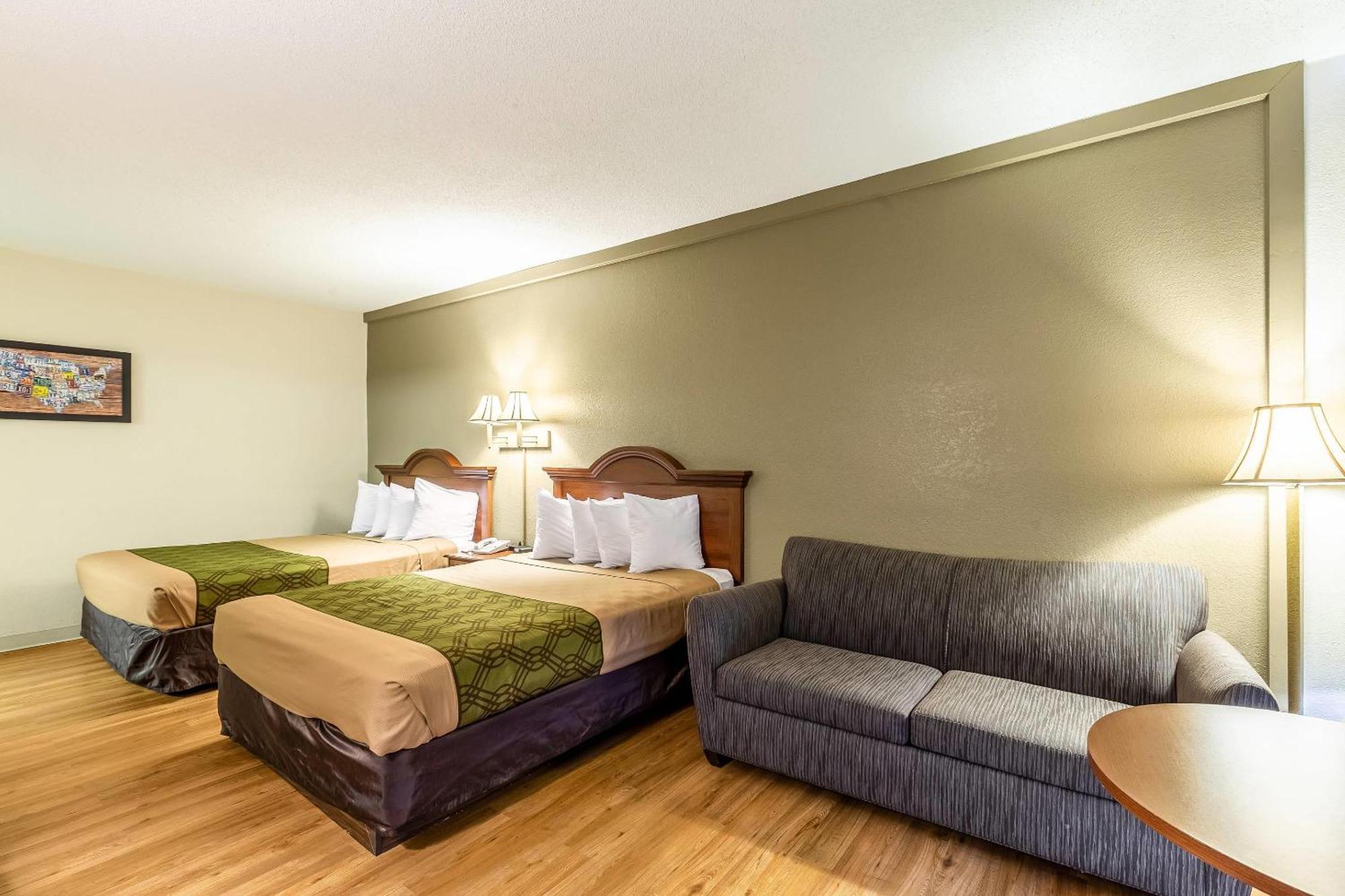 Deluxe Queen Room with Two Queen Beds