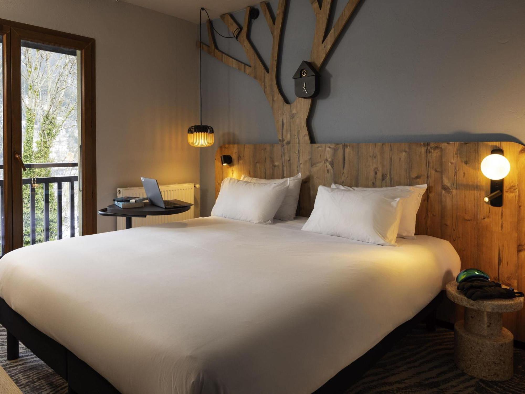 Double Room One Double Bed or Two Single Beds