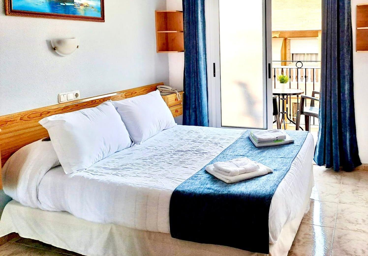 Double or Twin Room Terrace Sea View