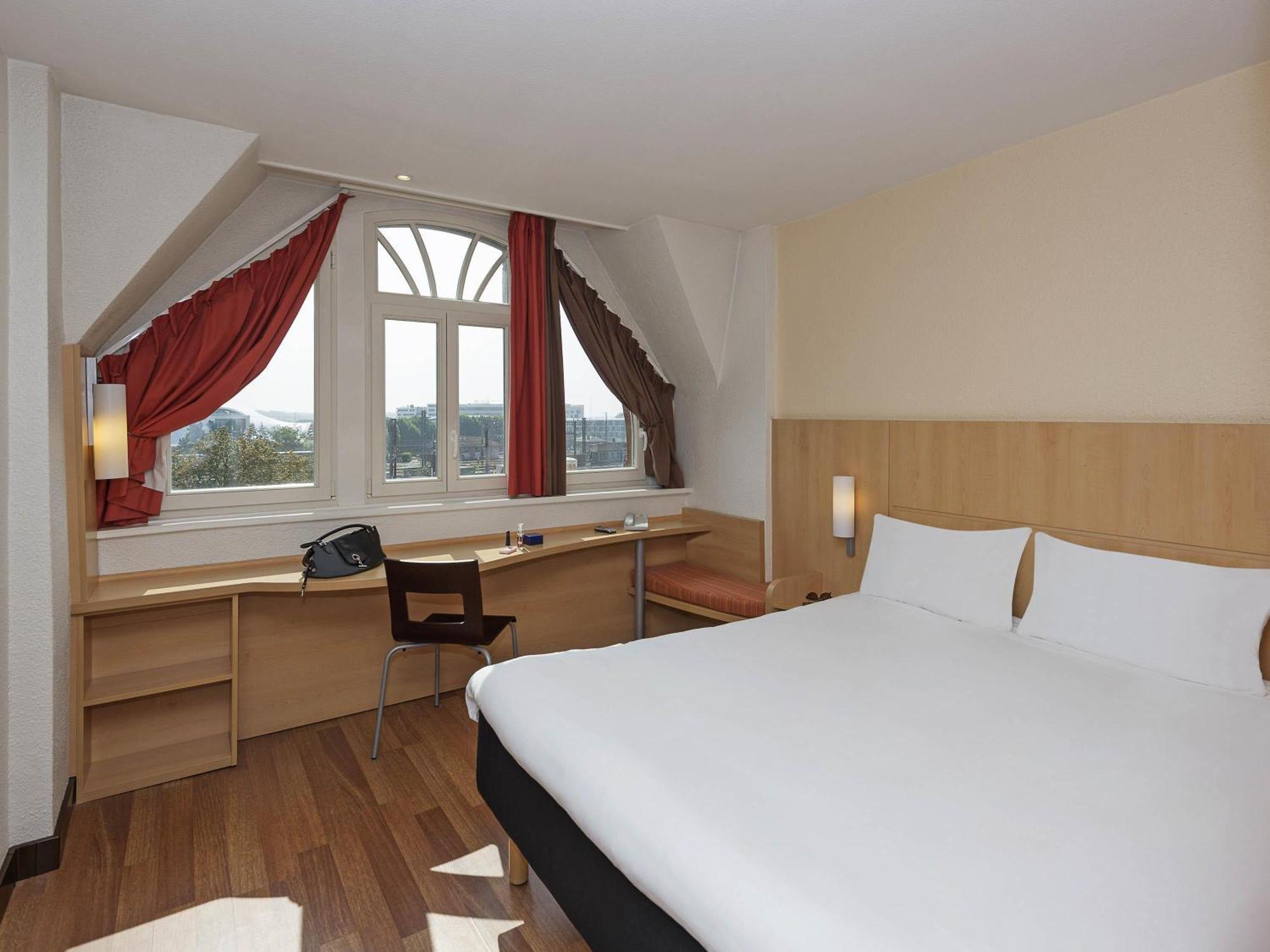Standard Single Room,109336233:JPEG