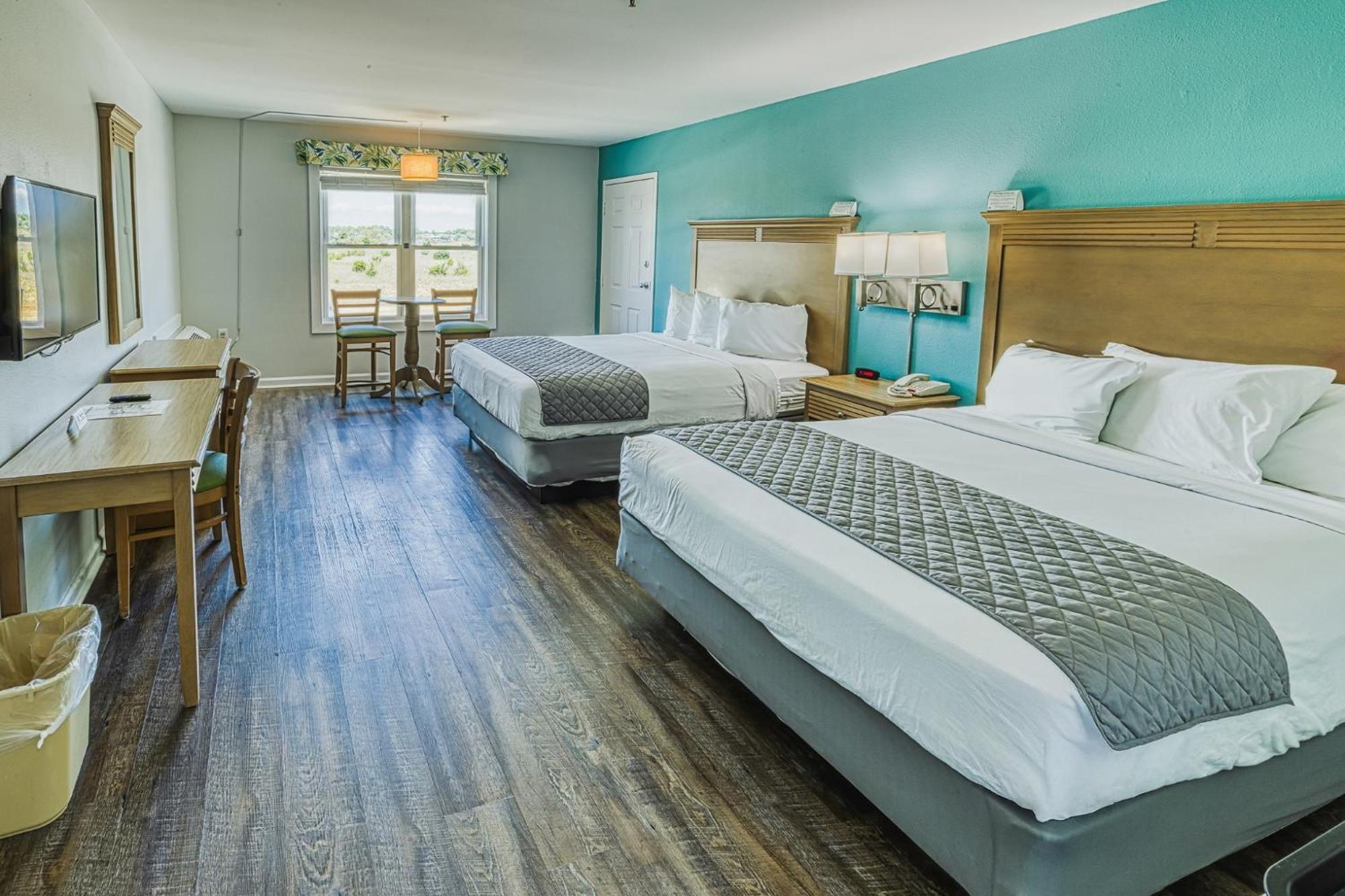 Standard Queen Room Non Oceanview