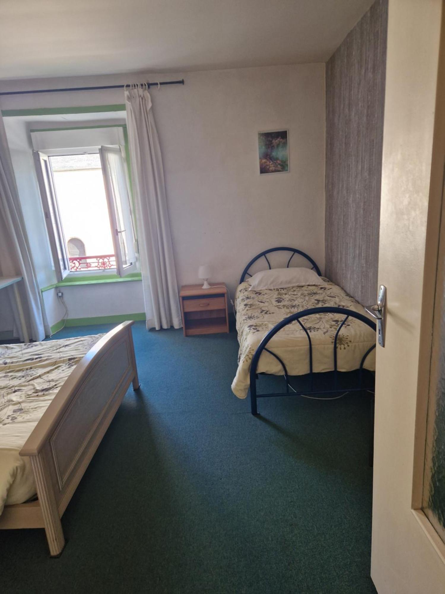 Standard Triple Room Shared Toilet,1765352393:JPEG