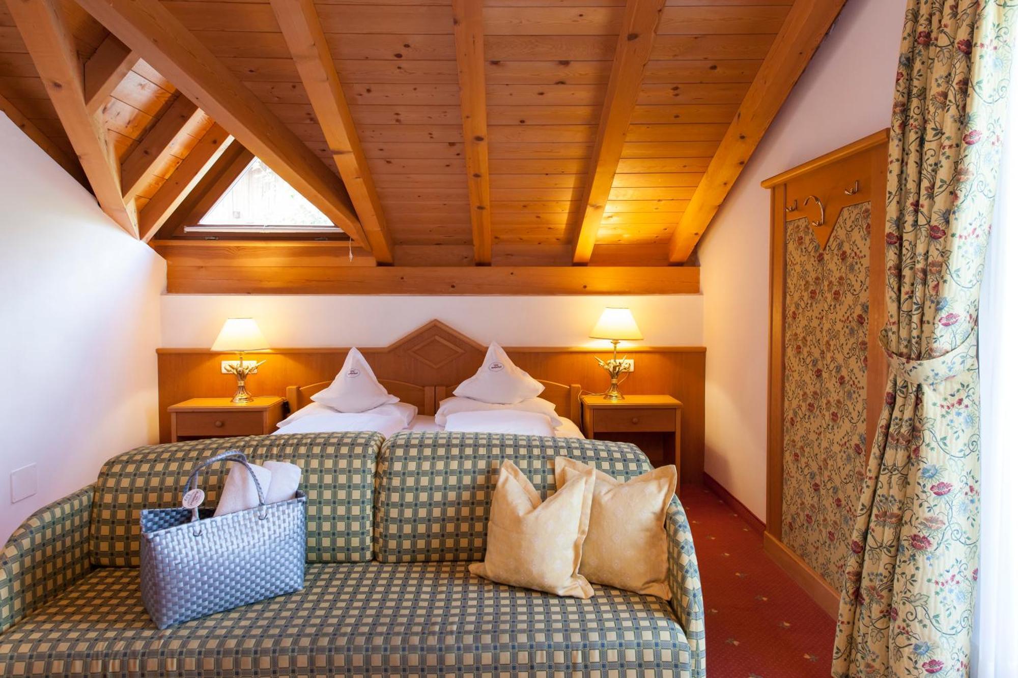 Double Room Mountain View