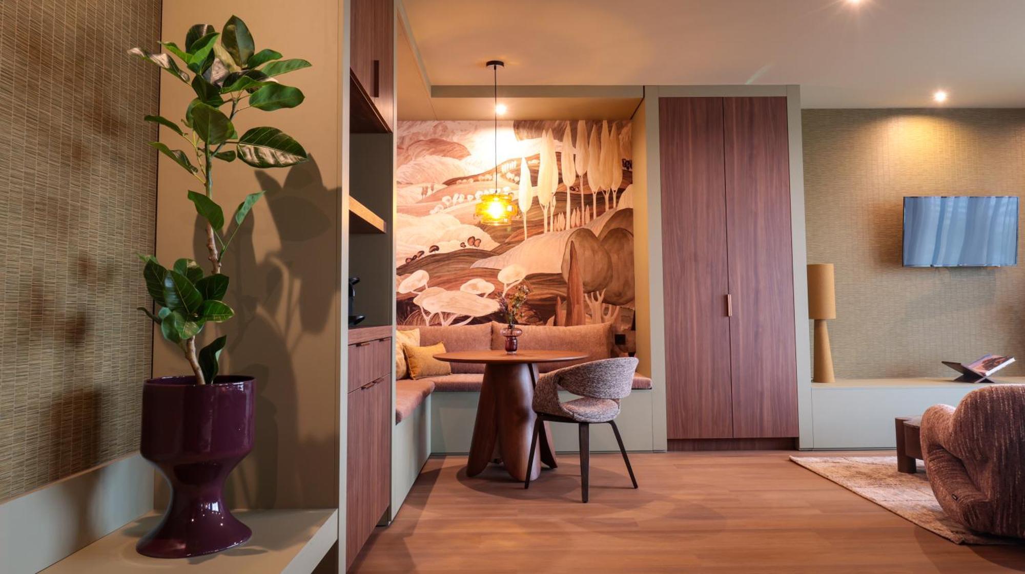 Suite with Sauna,1765367253:JPEG