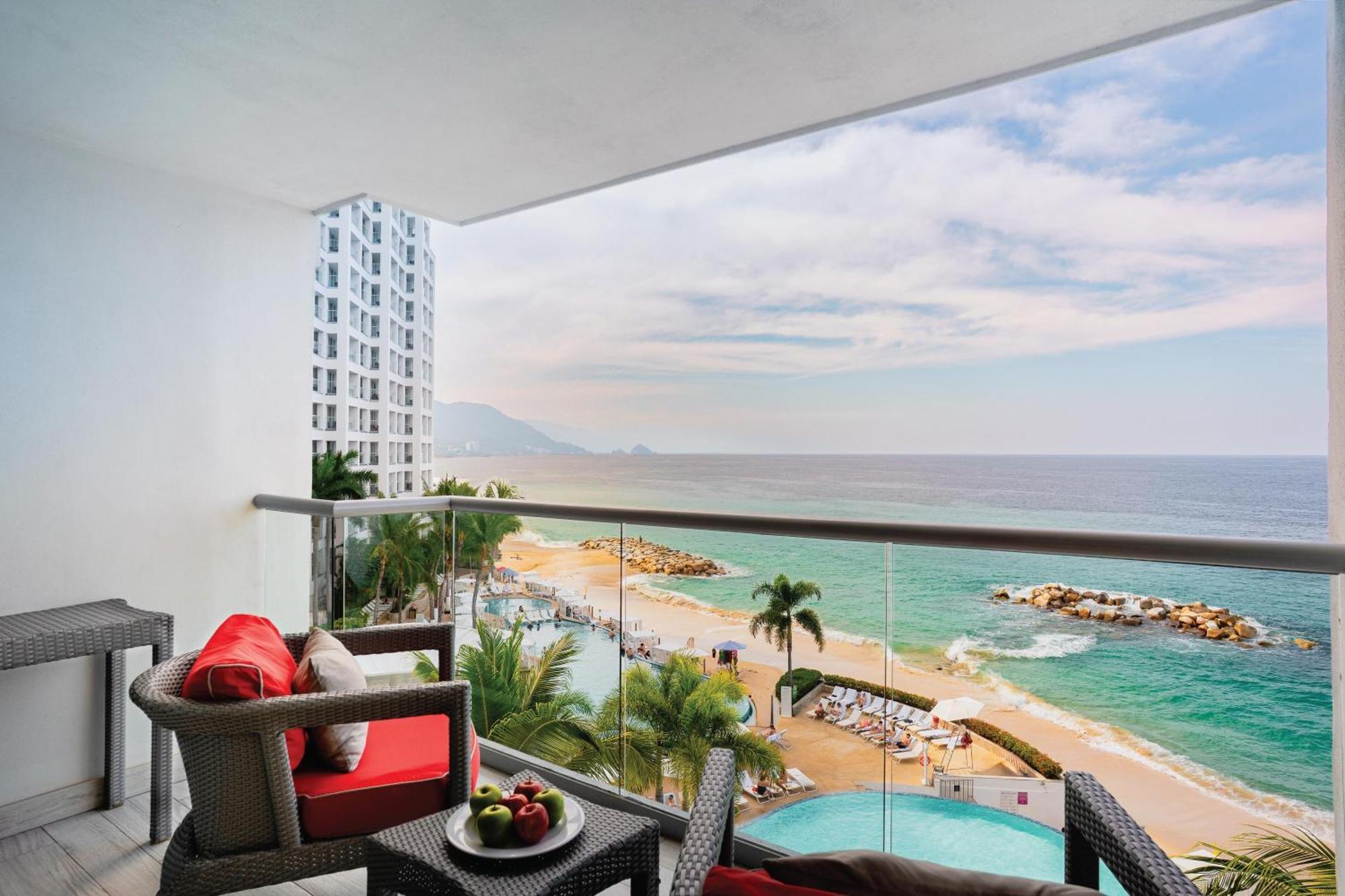 Oceanfront King Room Mobility Accessible