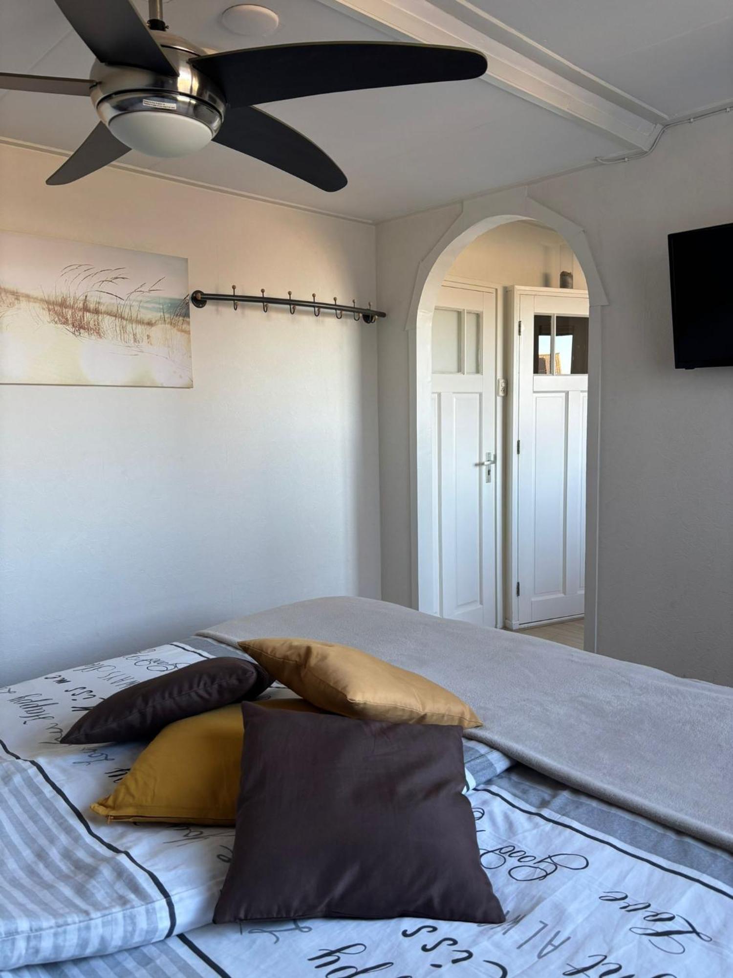 Twin Room Private Bathroom