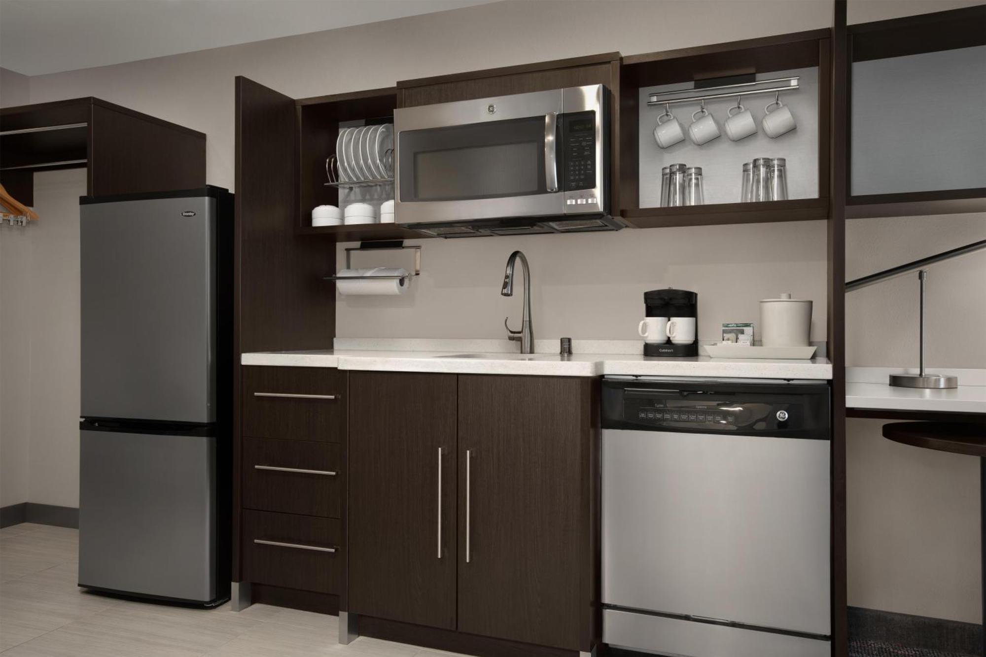 One-Bedroom King Suite Non-Smoking