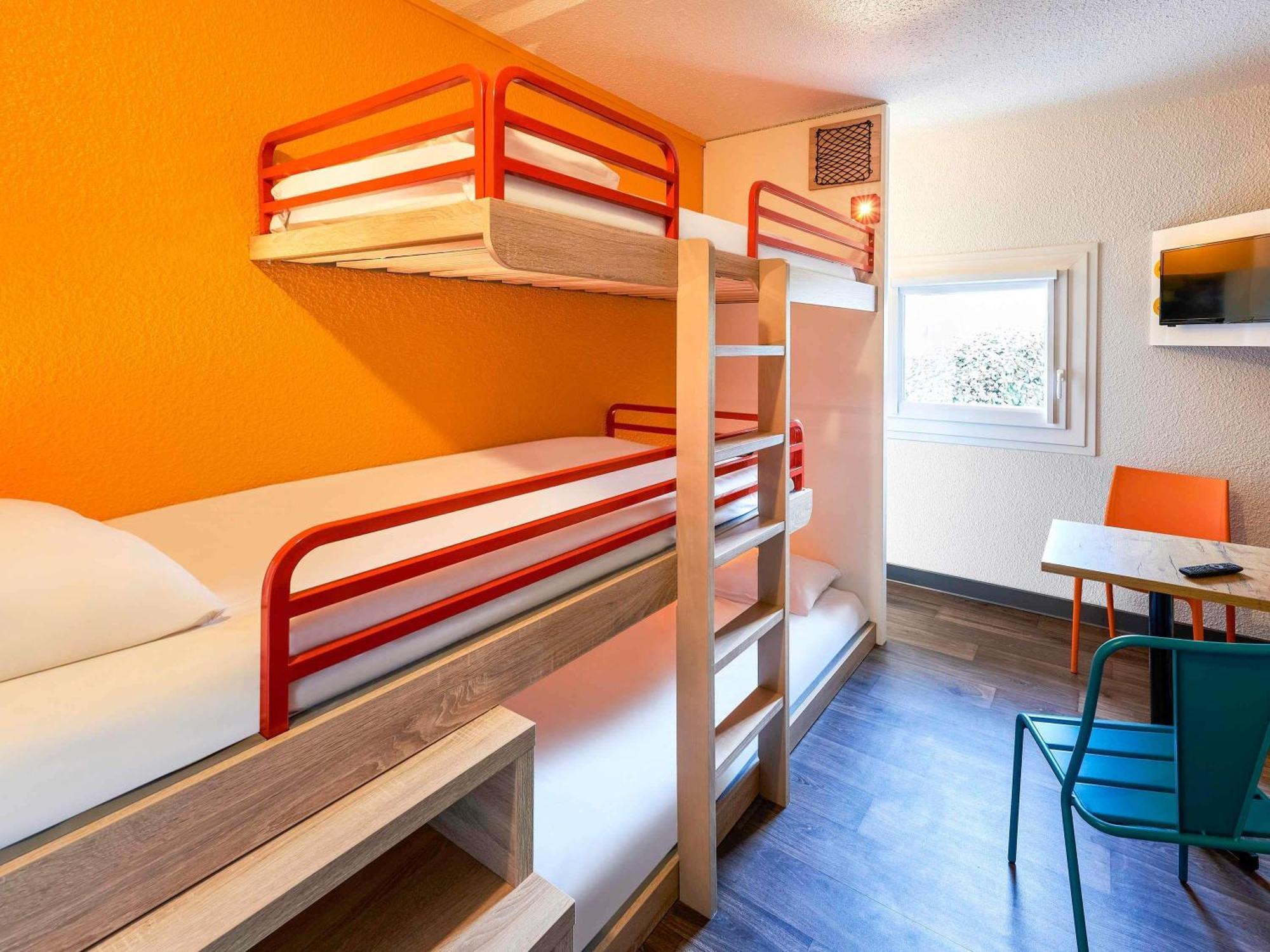 Room Two Single Beds Extra Bed