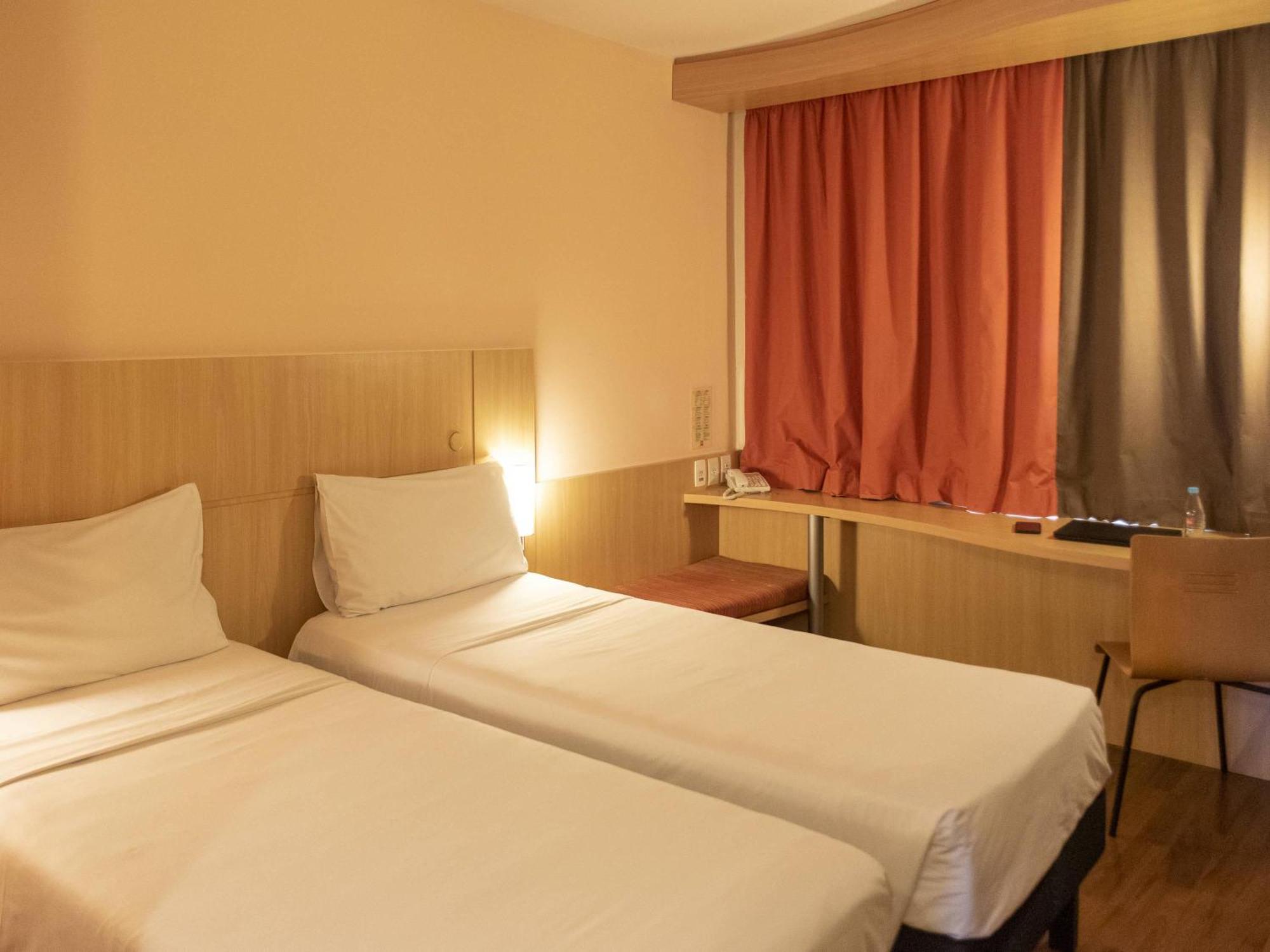 Standard Apartment Twin Beds