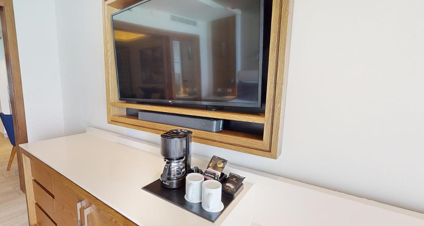 Luxury Suite Ocean Front