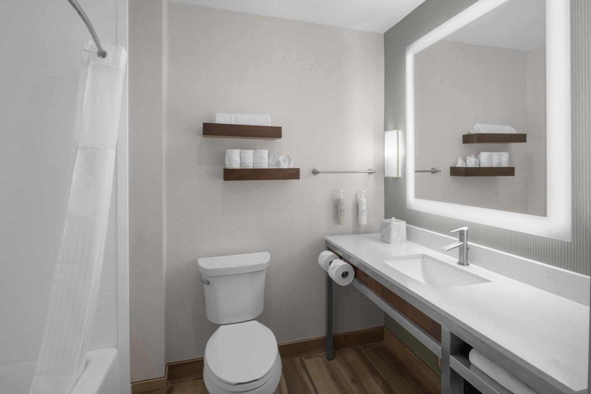 Queen Room Two Queen Beds Mobility Access