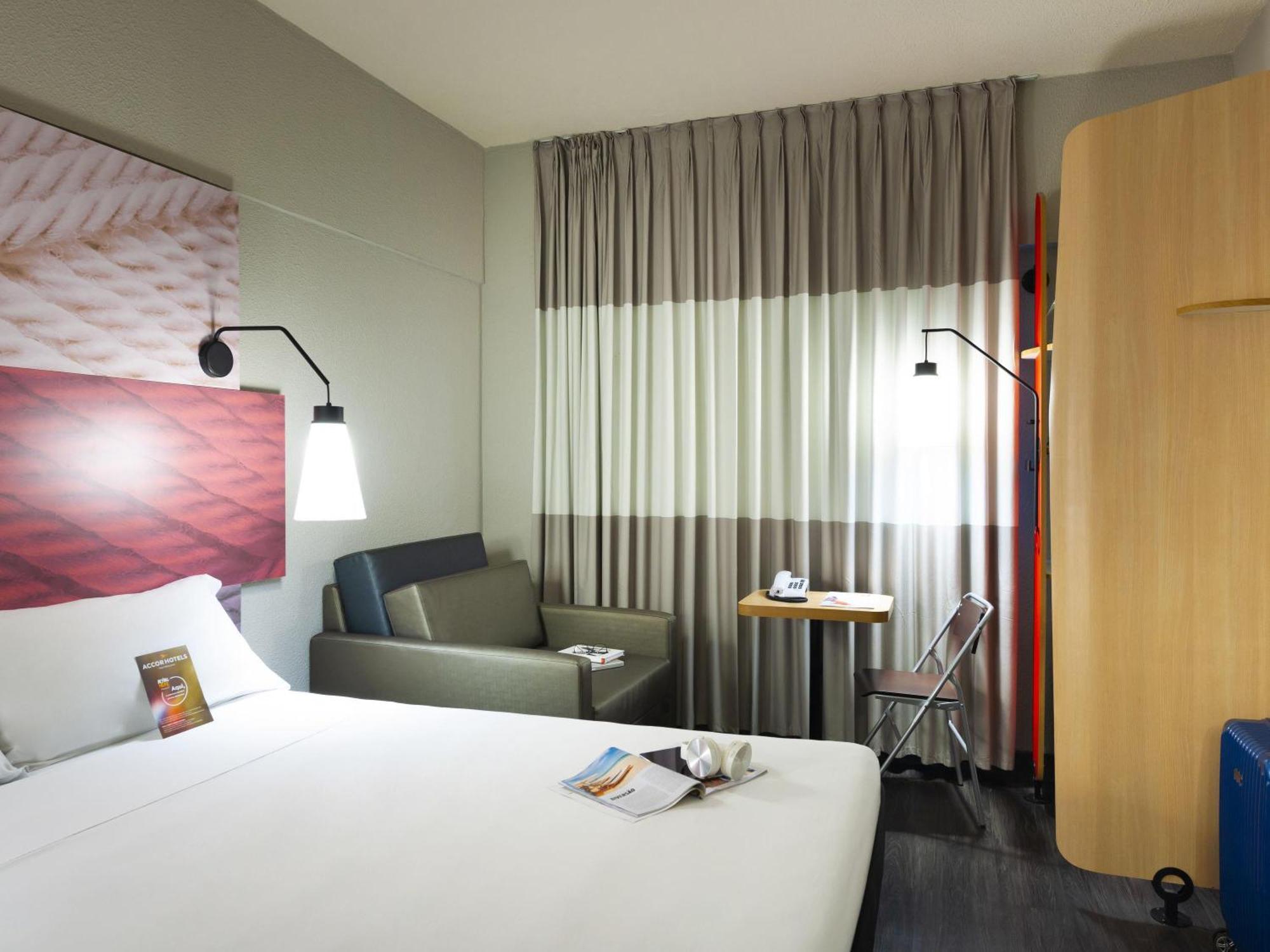 Standard Room One Double One Child Bed