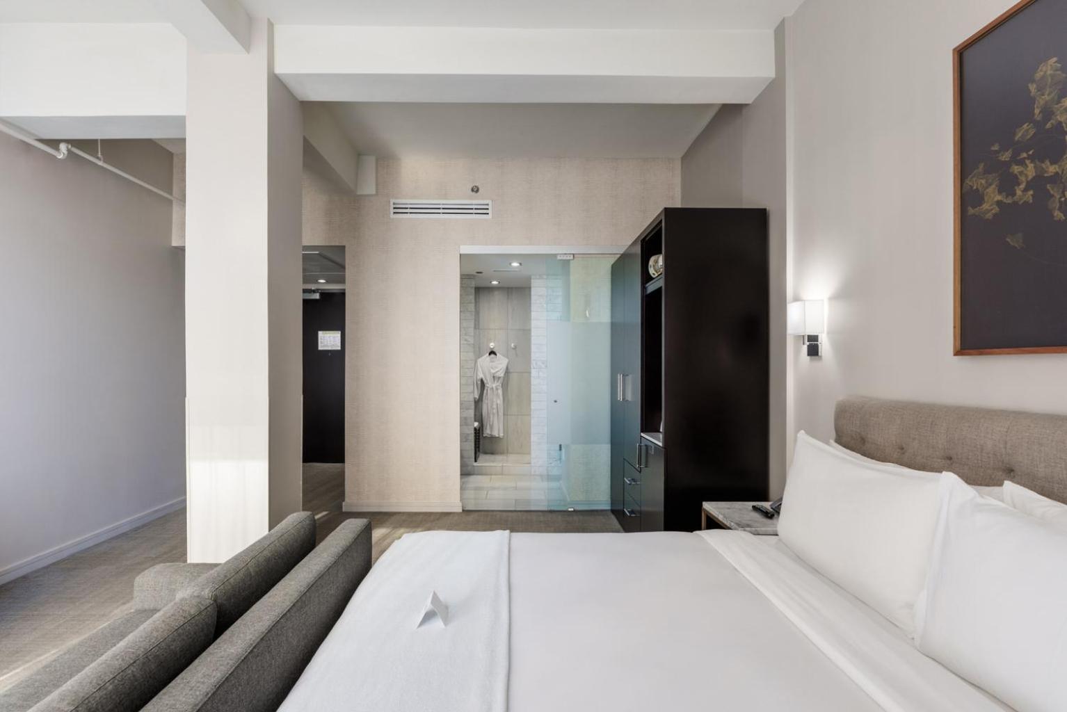 Deluxe Junior Suite