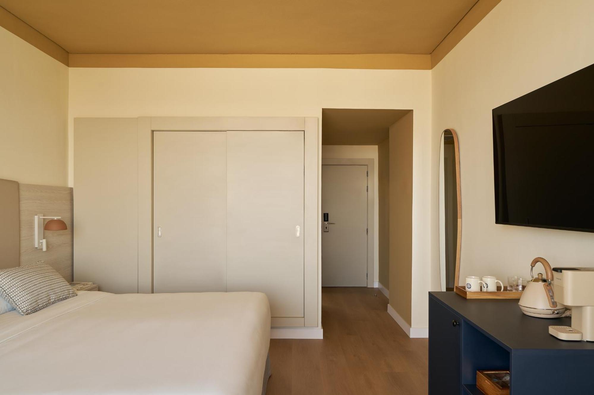 Deluxe Double Room Mediterranean View