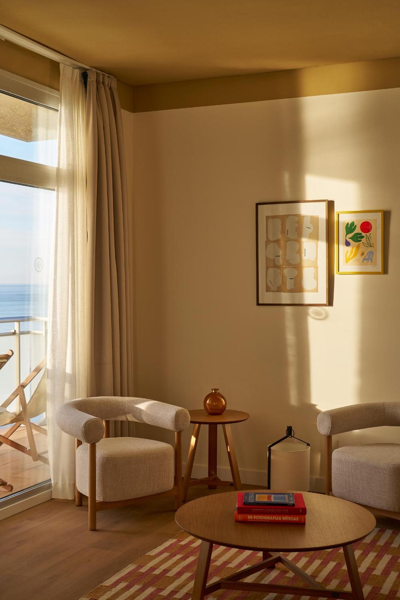 Riviera Suite