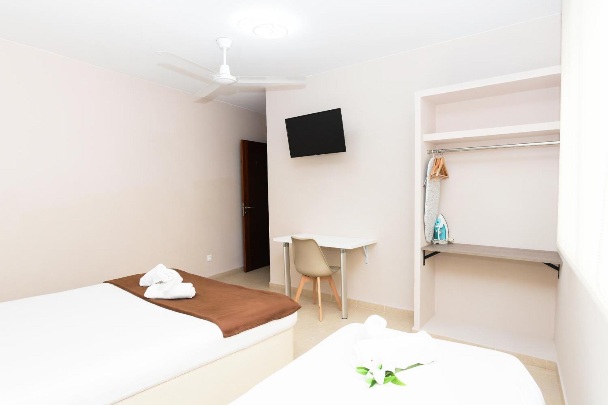 Five-Bedroom Deluxe Apartment
