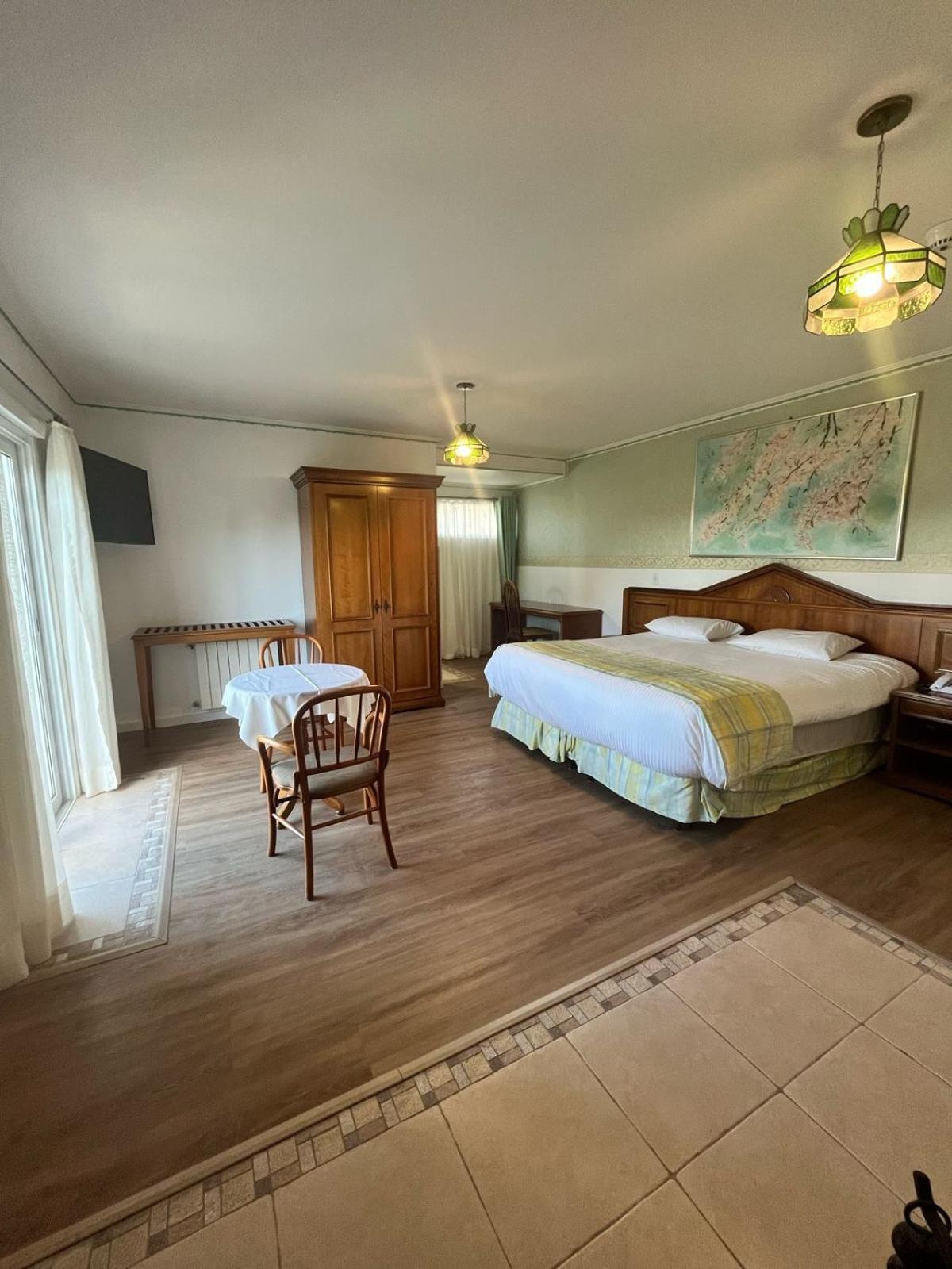 King Room Mountain View