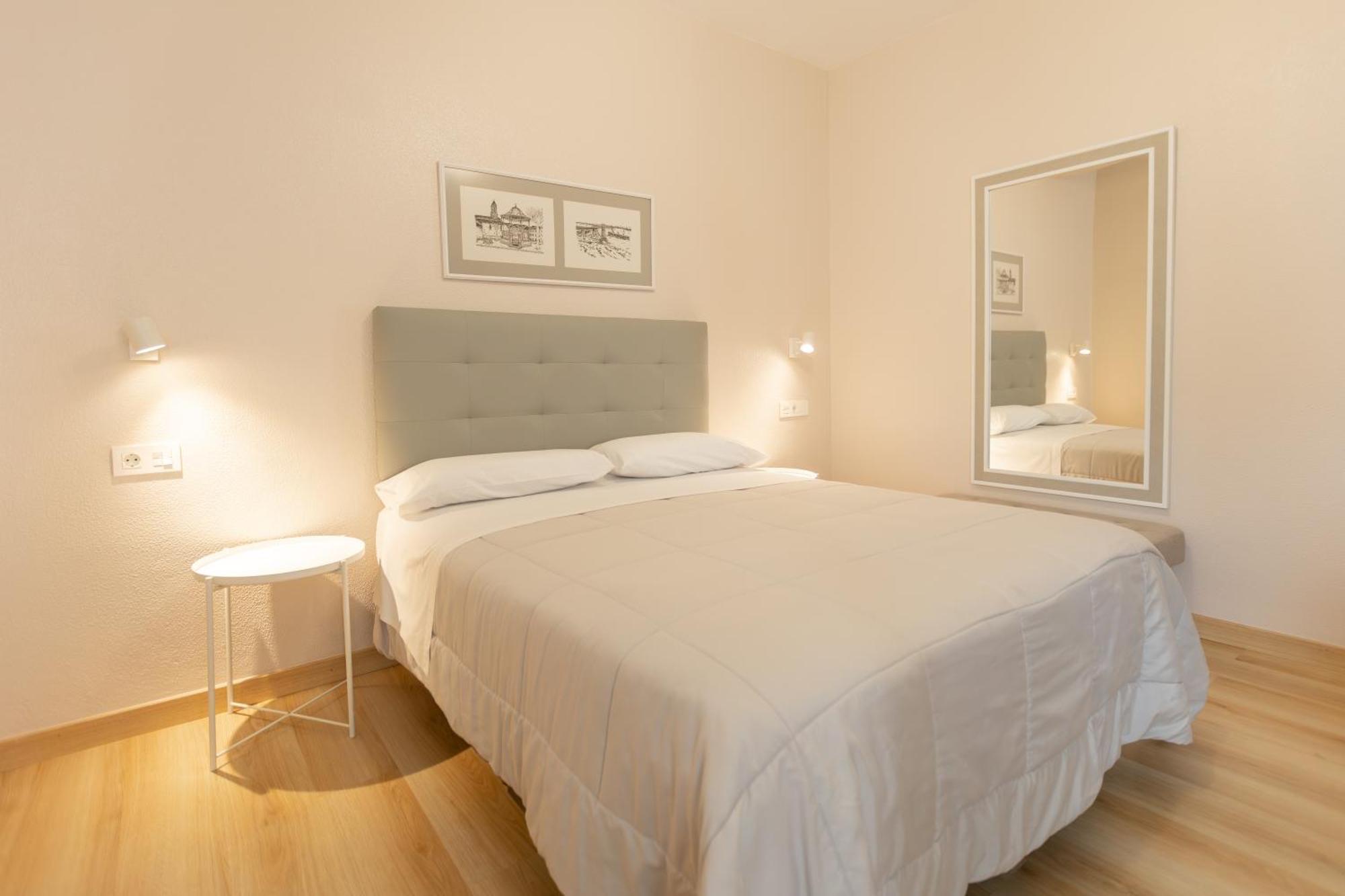 Double Room Private Bathroom