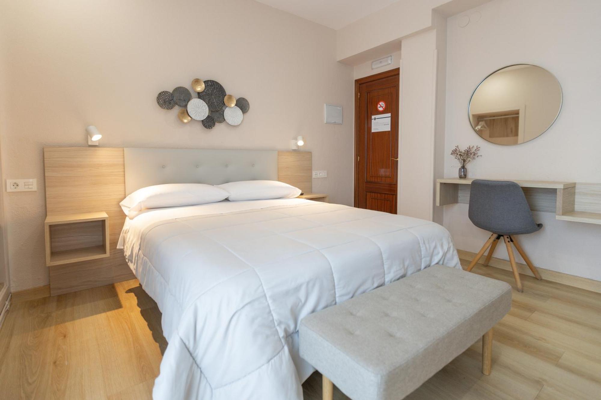 Double Room Private Bathroom