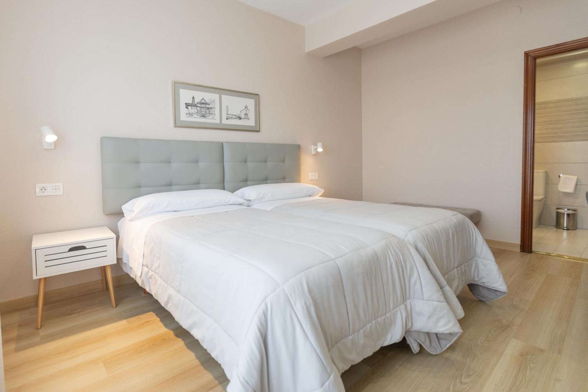 Double Room Private Bathroom
