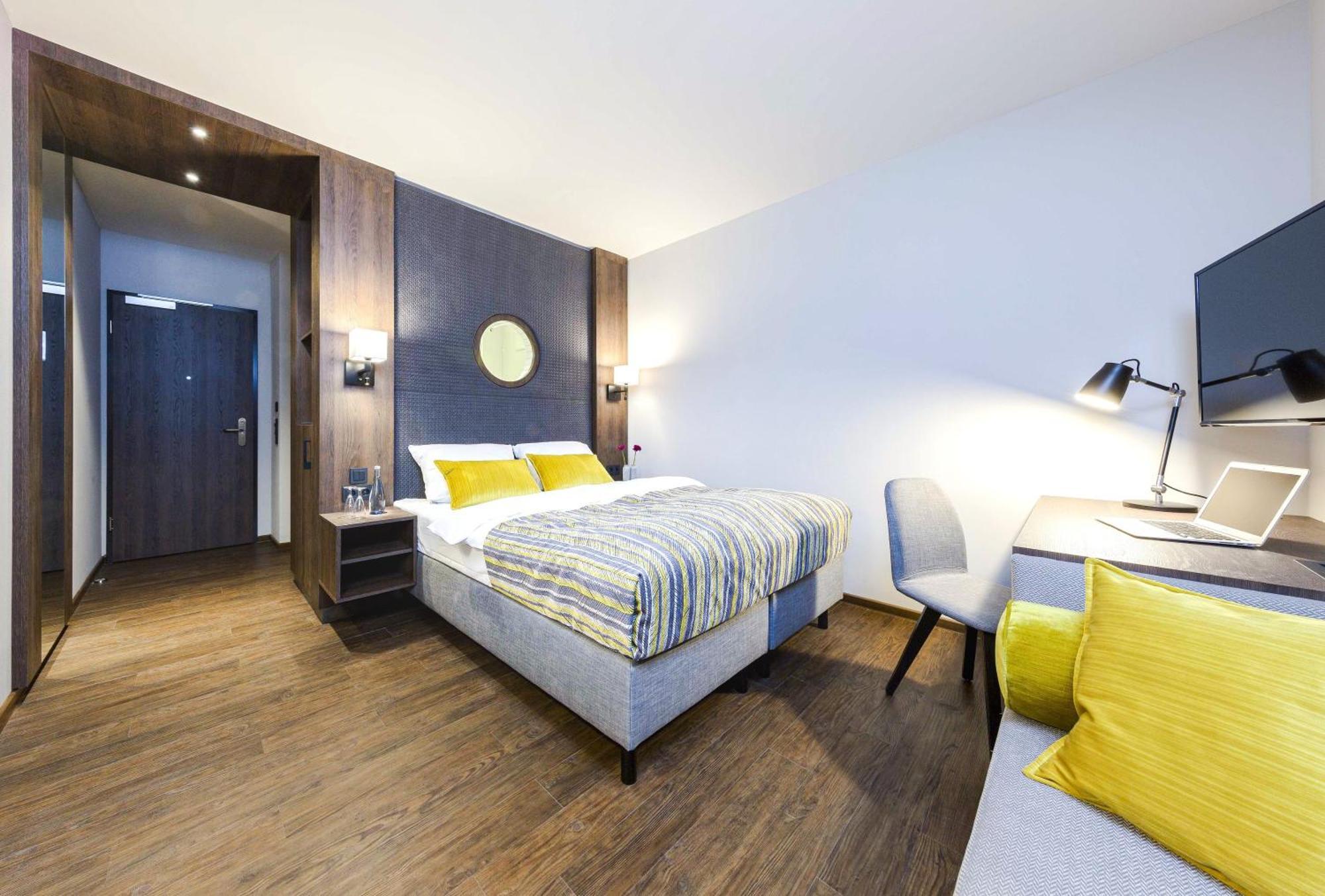 Superior Queen Room