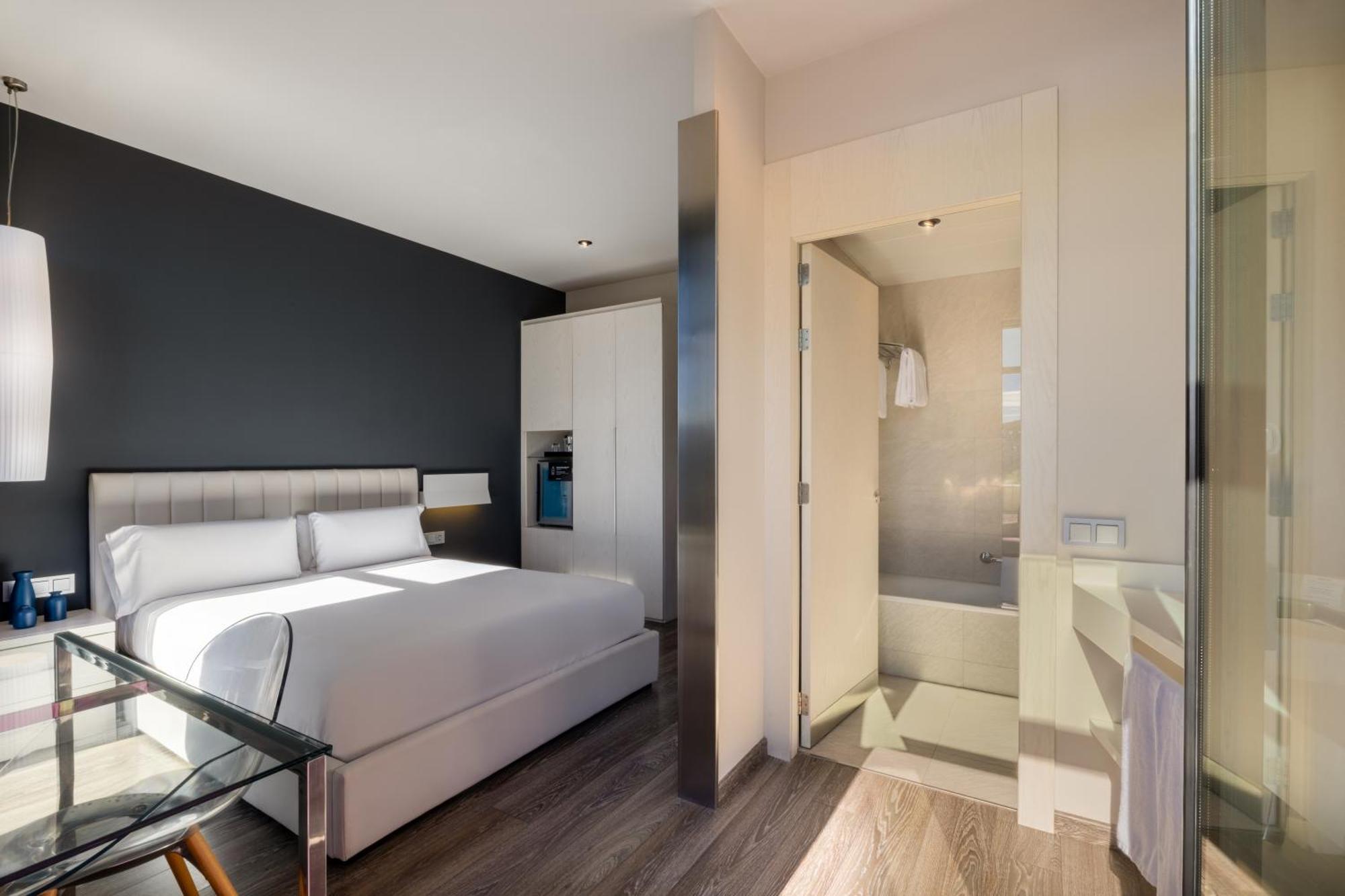 Double or Twin Room Terrace