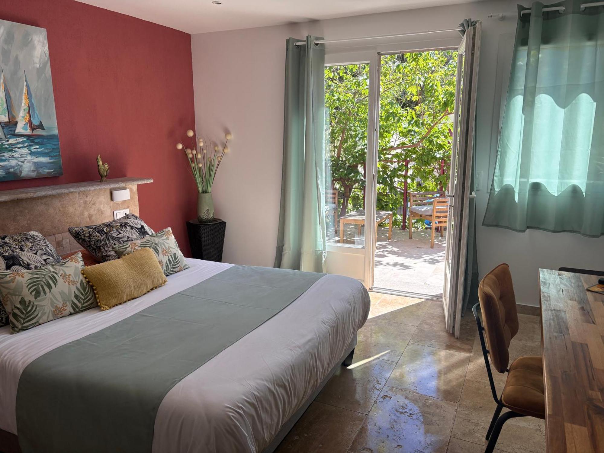 Double Room Garden View