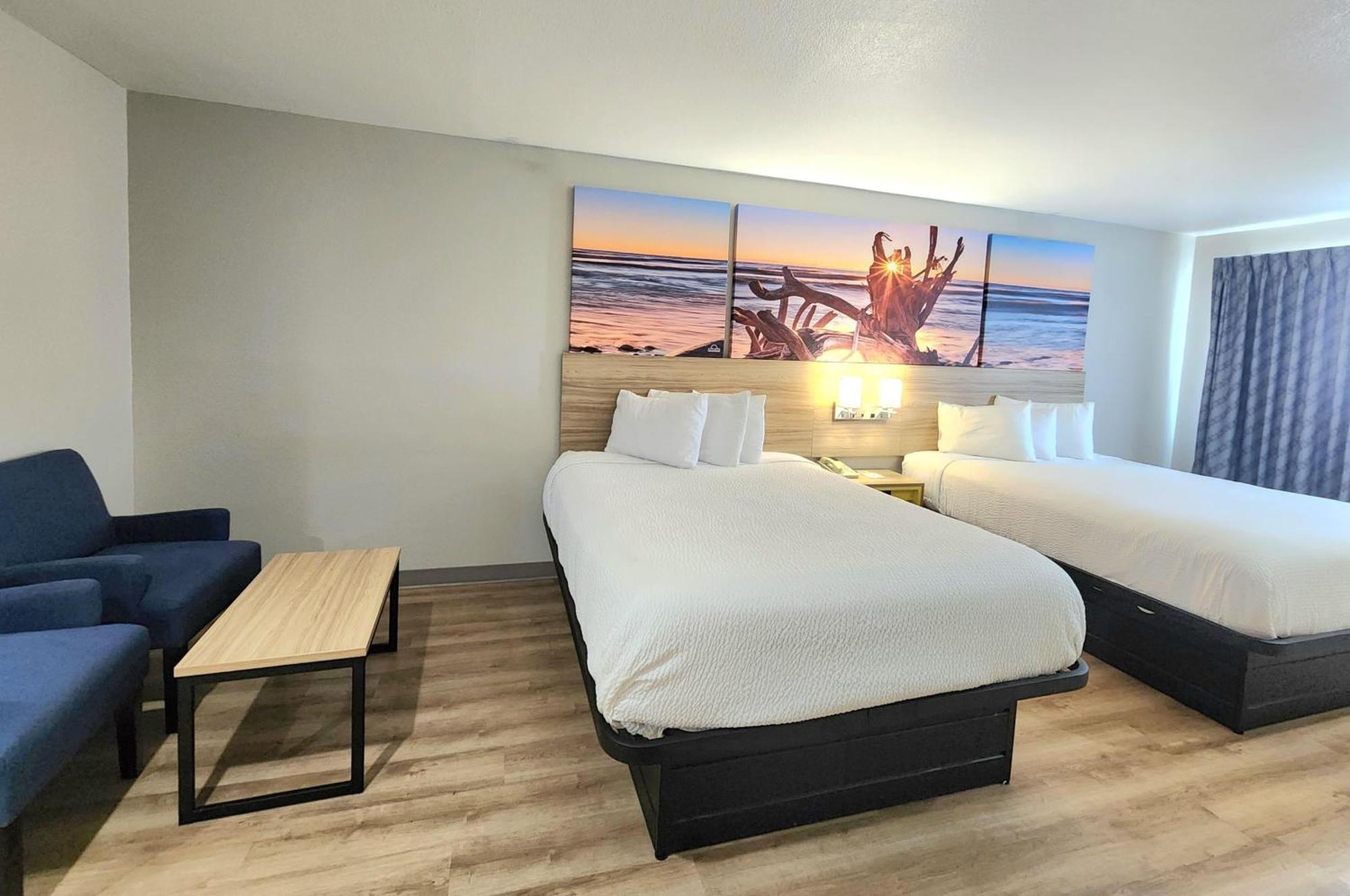 Queen Room Two Queen Beds Non-Smoking