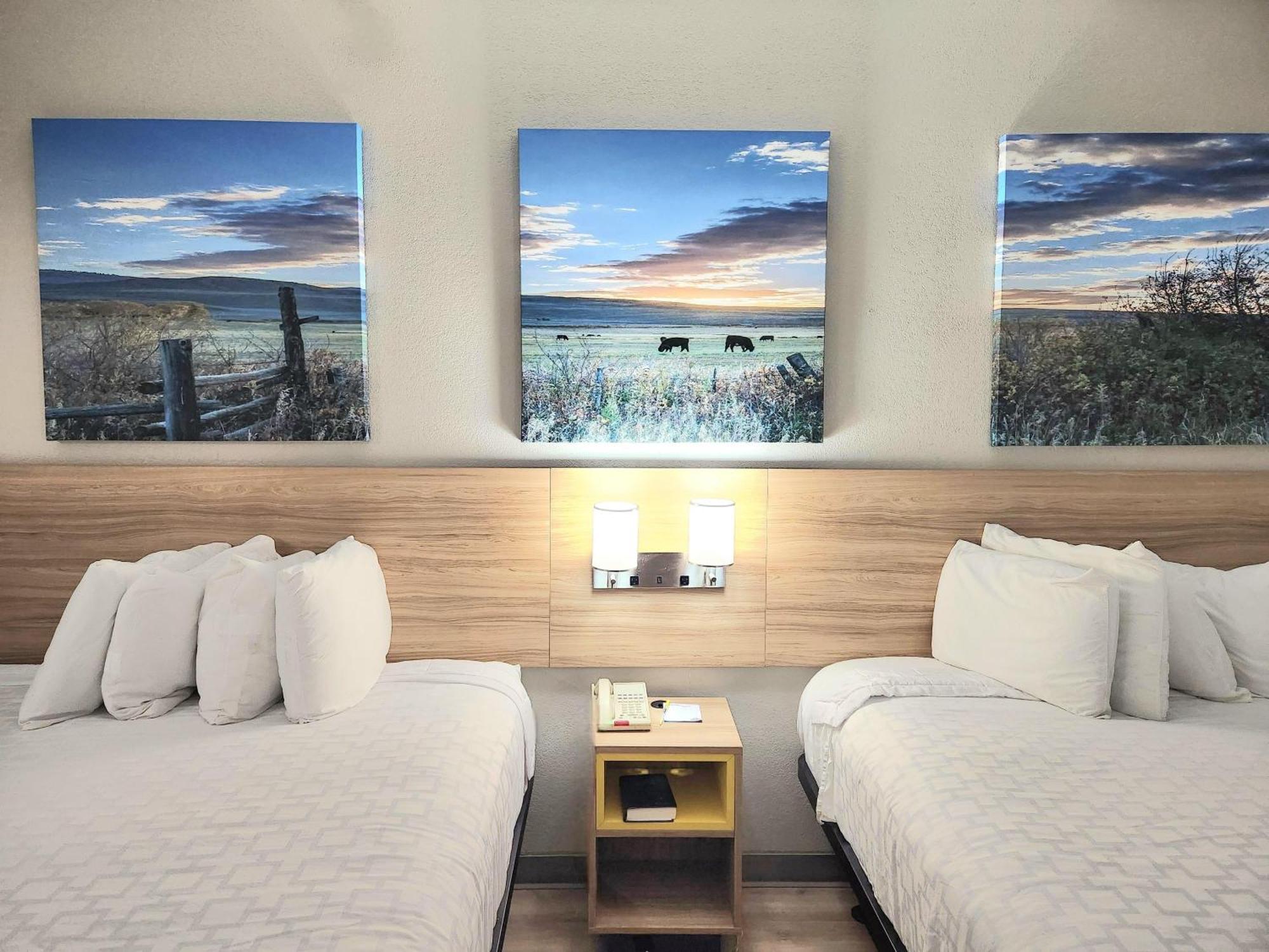 Two-Bedroom Executive Suite Two King Beds Non-Smoking