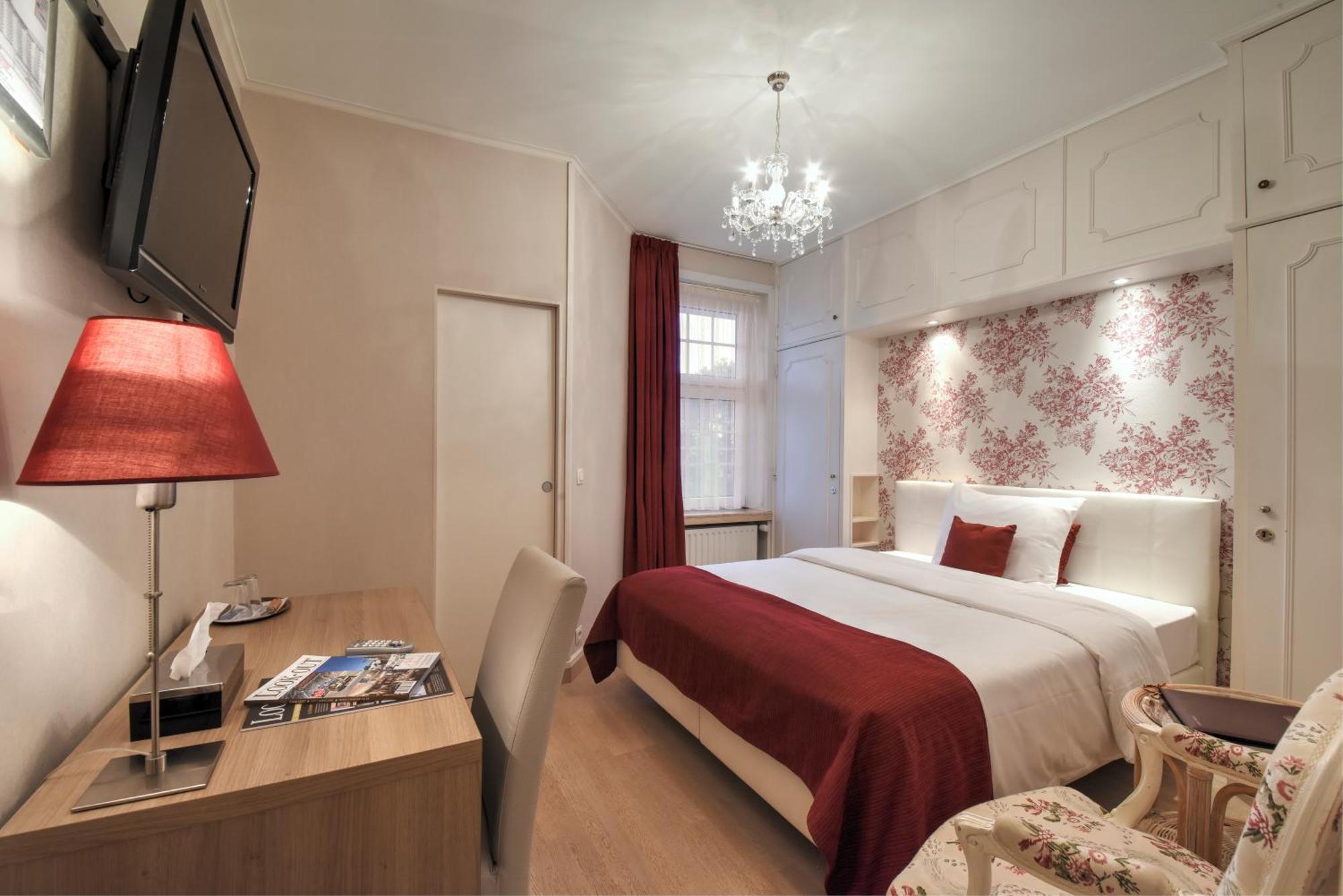 Small Double or Twin Room
