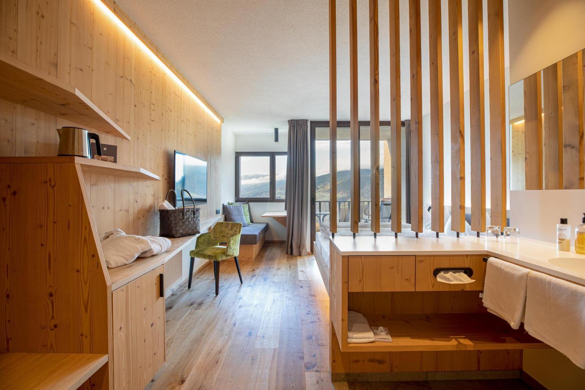 Standard Double or Twin Room Balcony