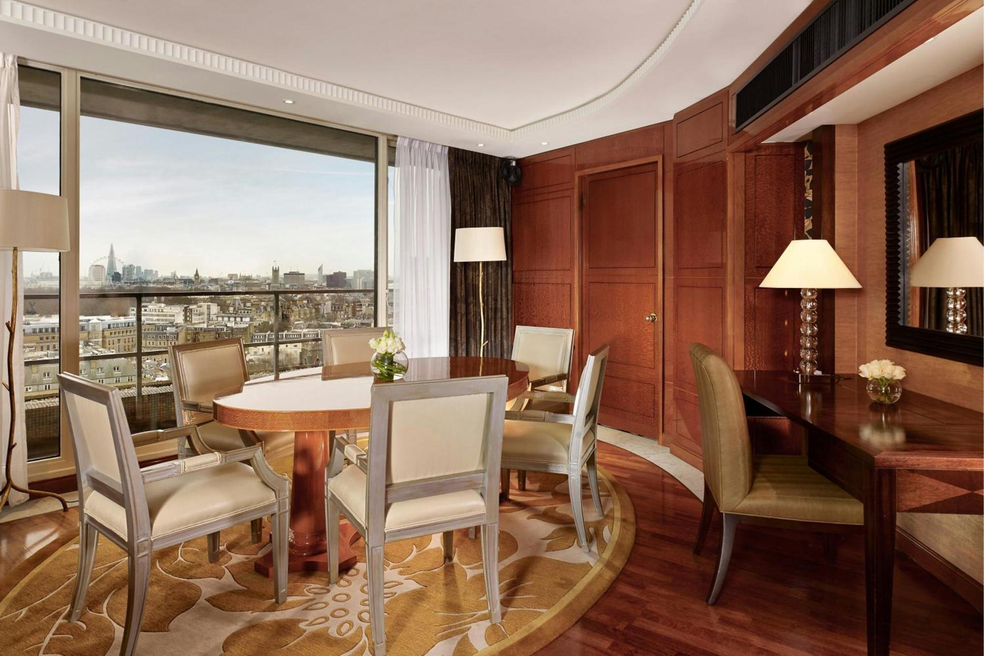 Westminster Suite 2 Bedroom Penthouse Suite Skyline view