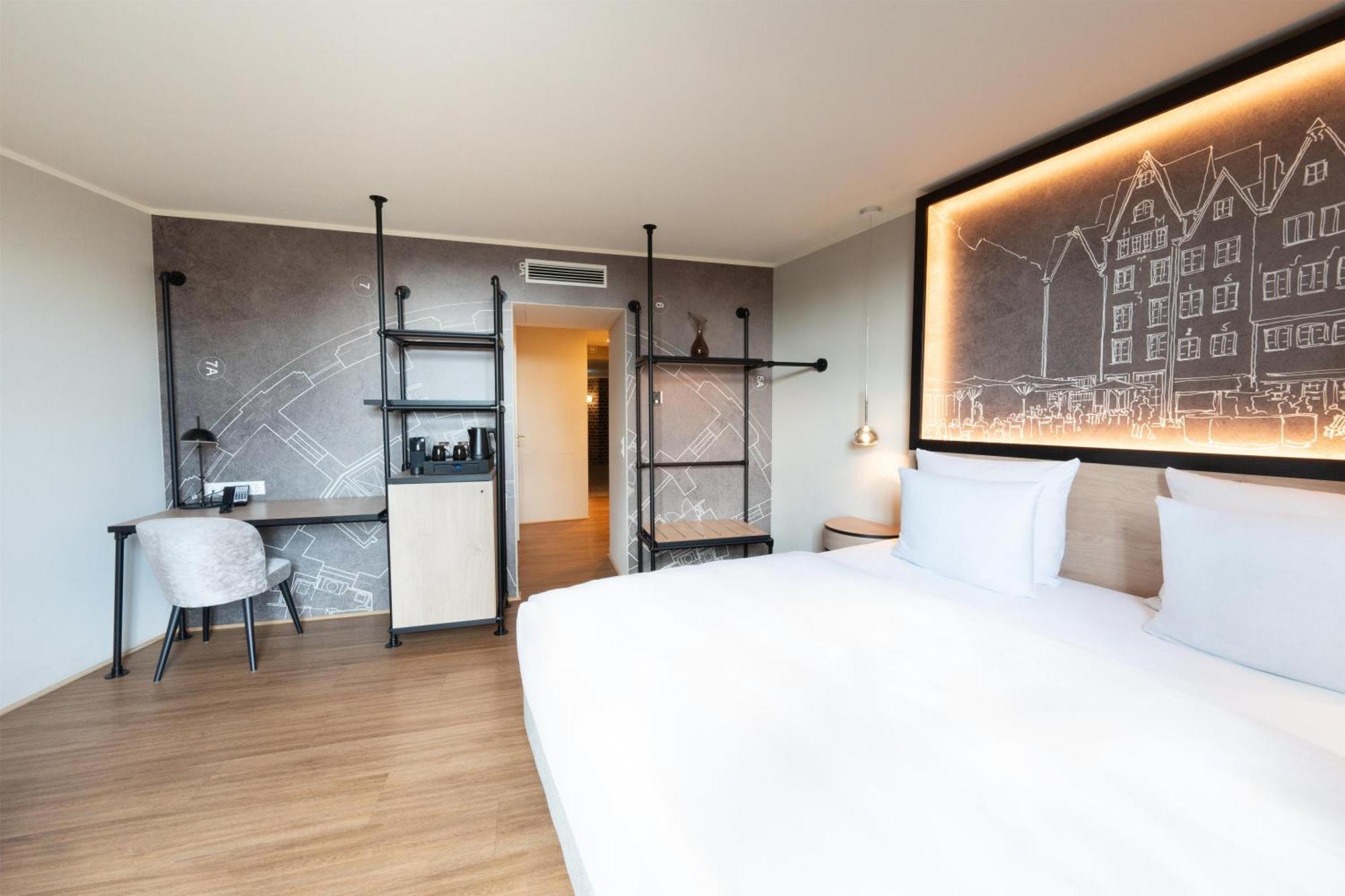 Deluxe King Room
