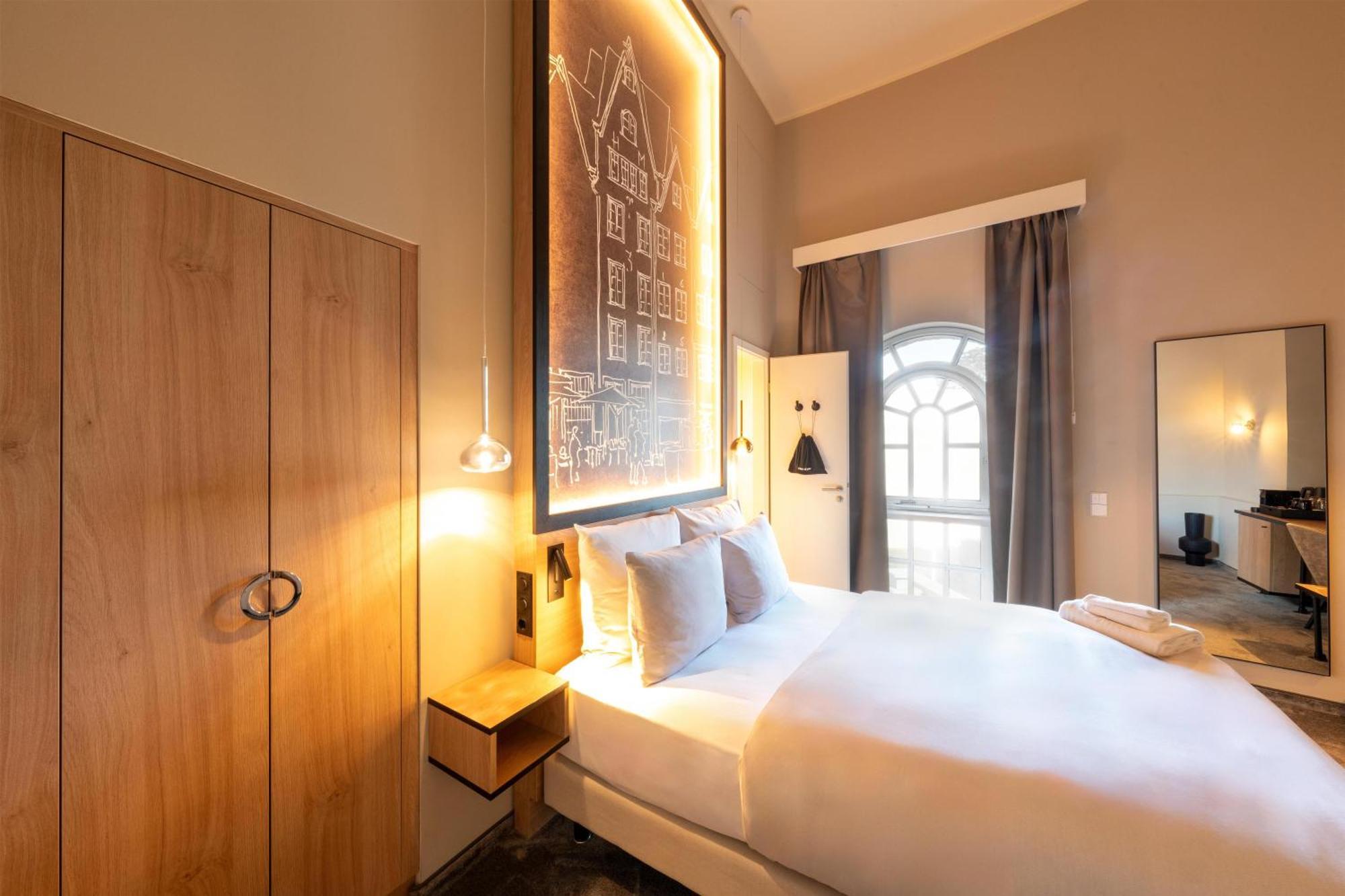 Standard King Room