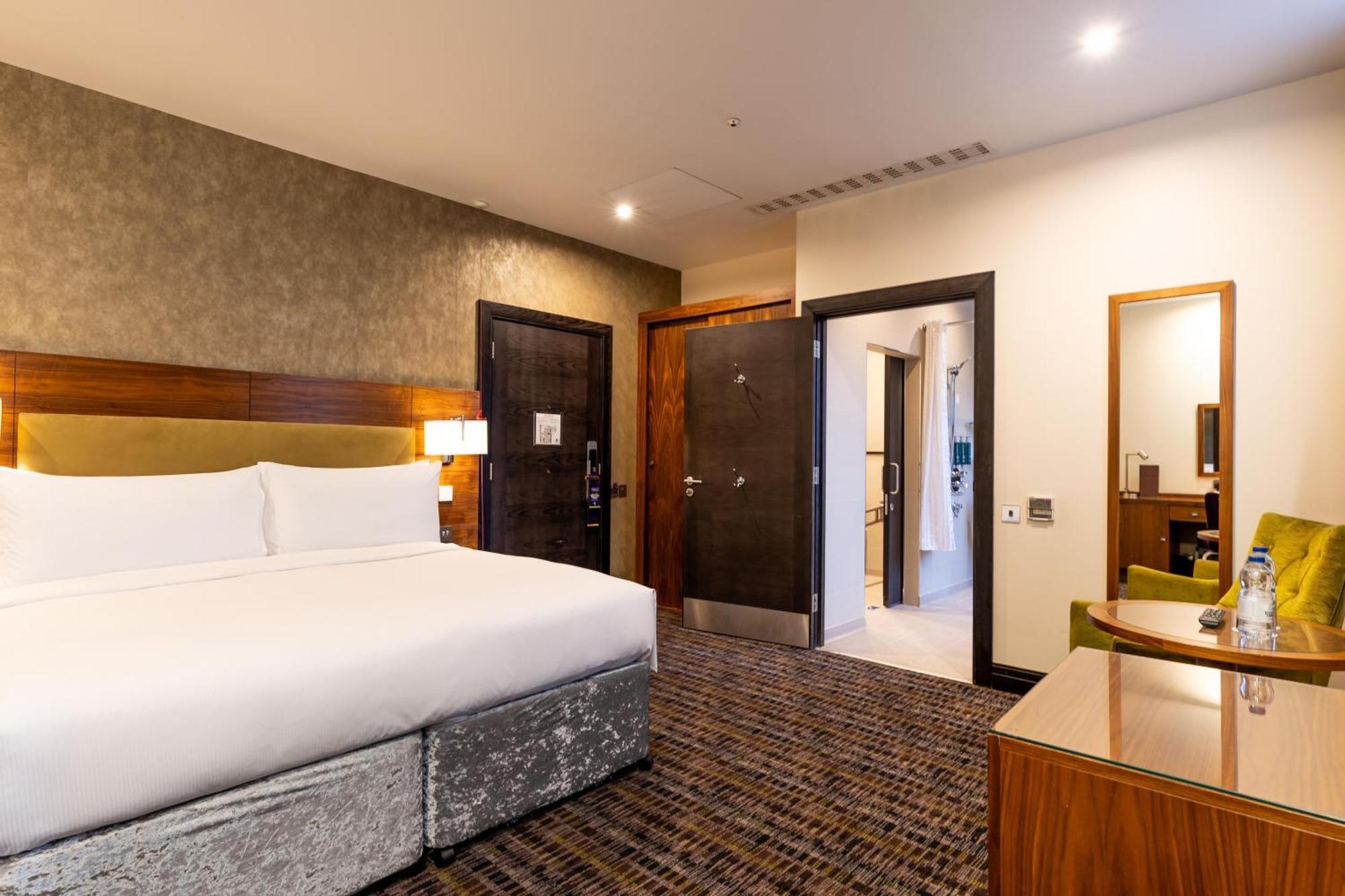 Twin Room Mobility Access
