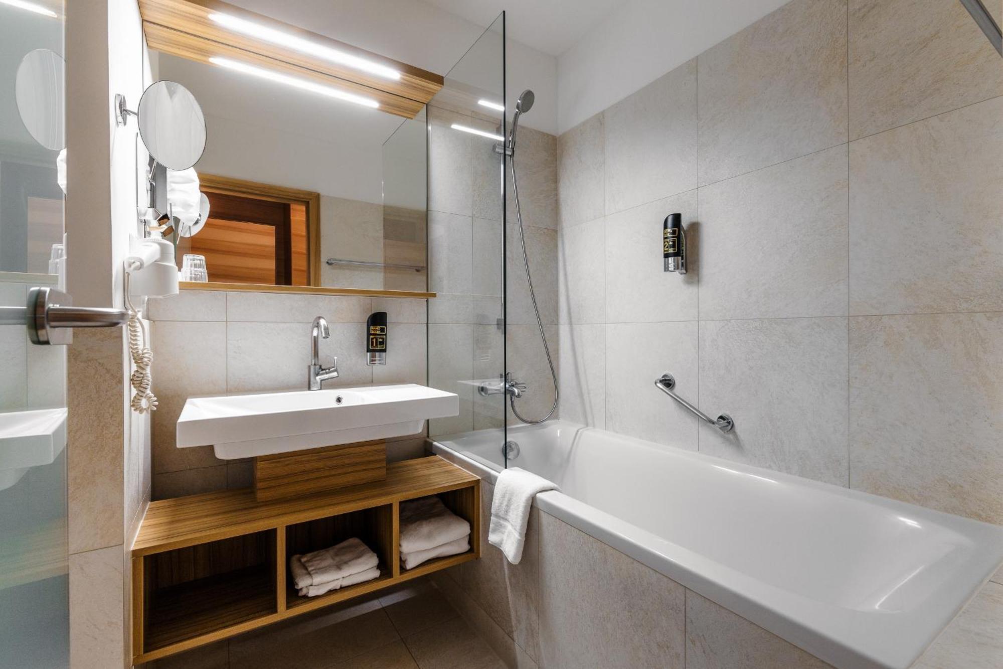 Double or Twin Room space,1765796251:JPEG