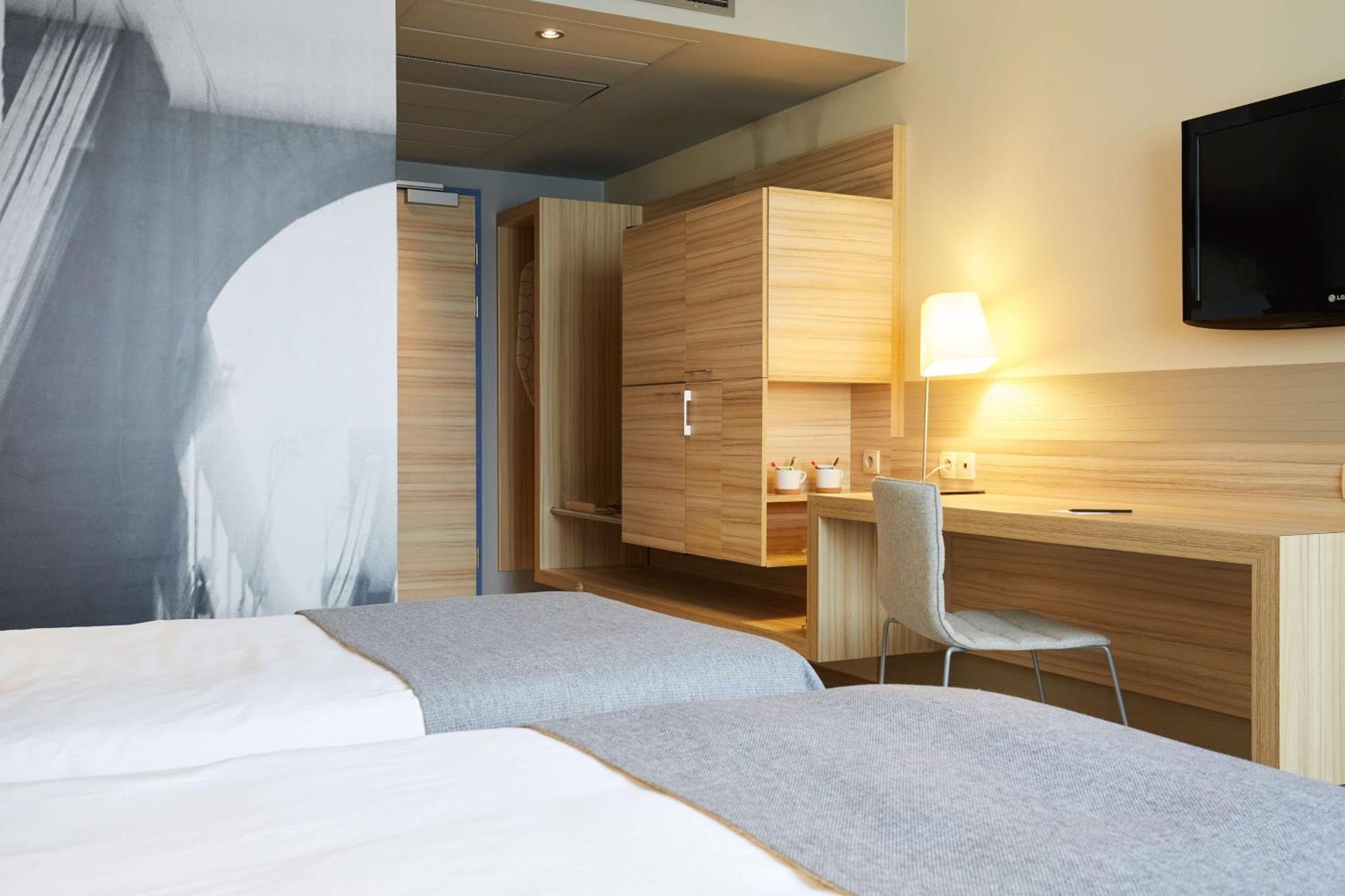 Standard Plus Twin Room