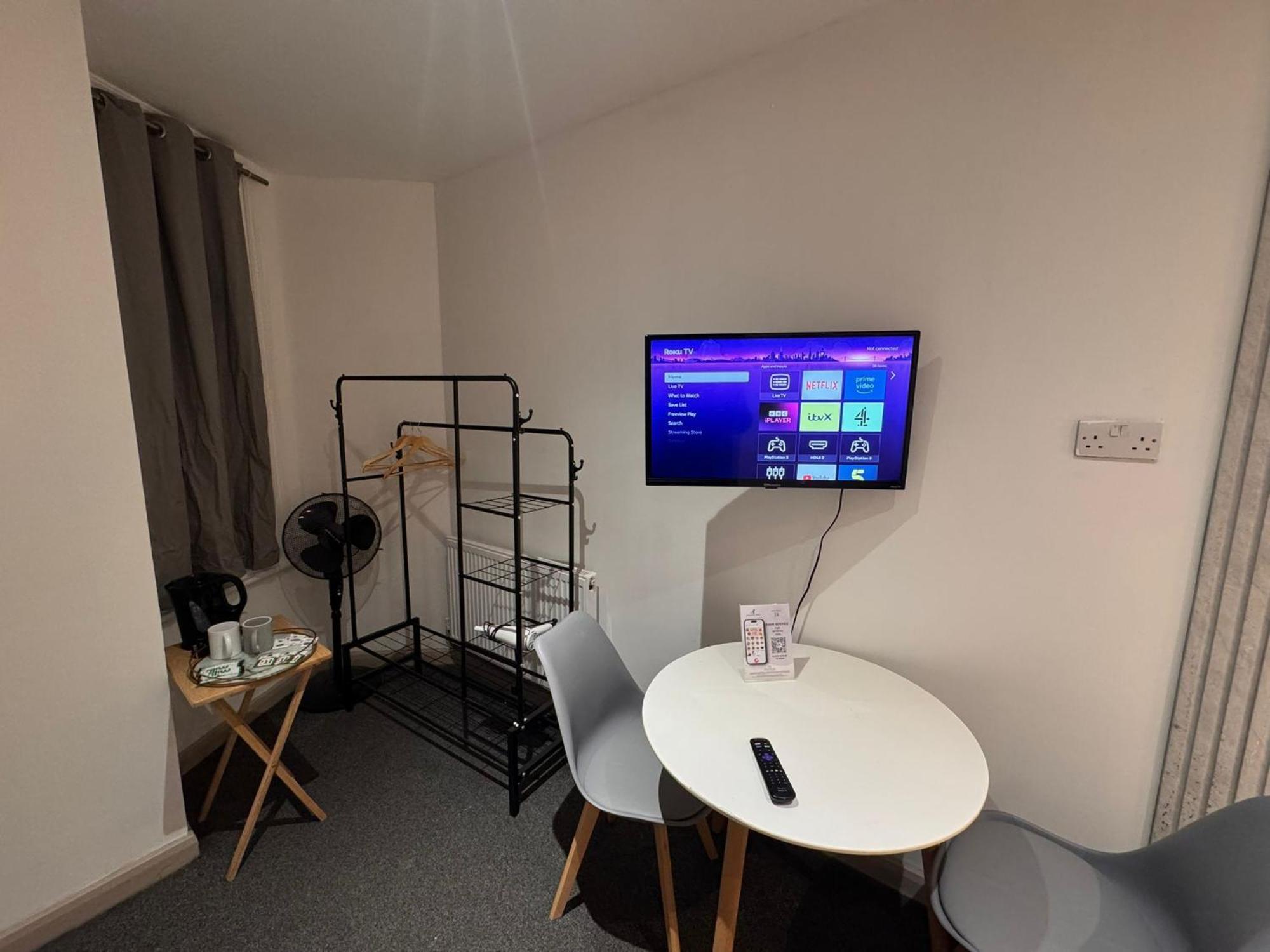 Double Room Private Bathroom