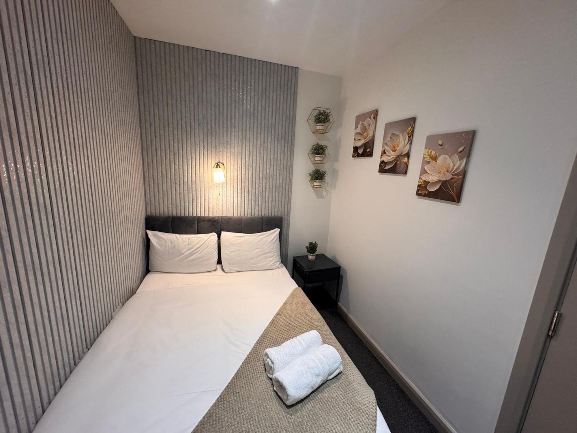 Double Room Private Bathroom