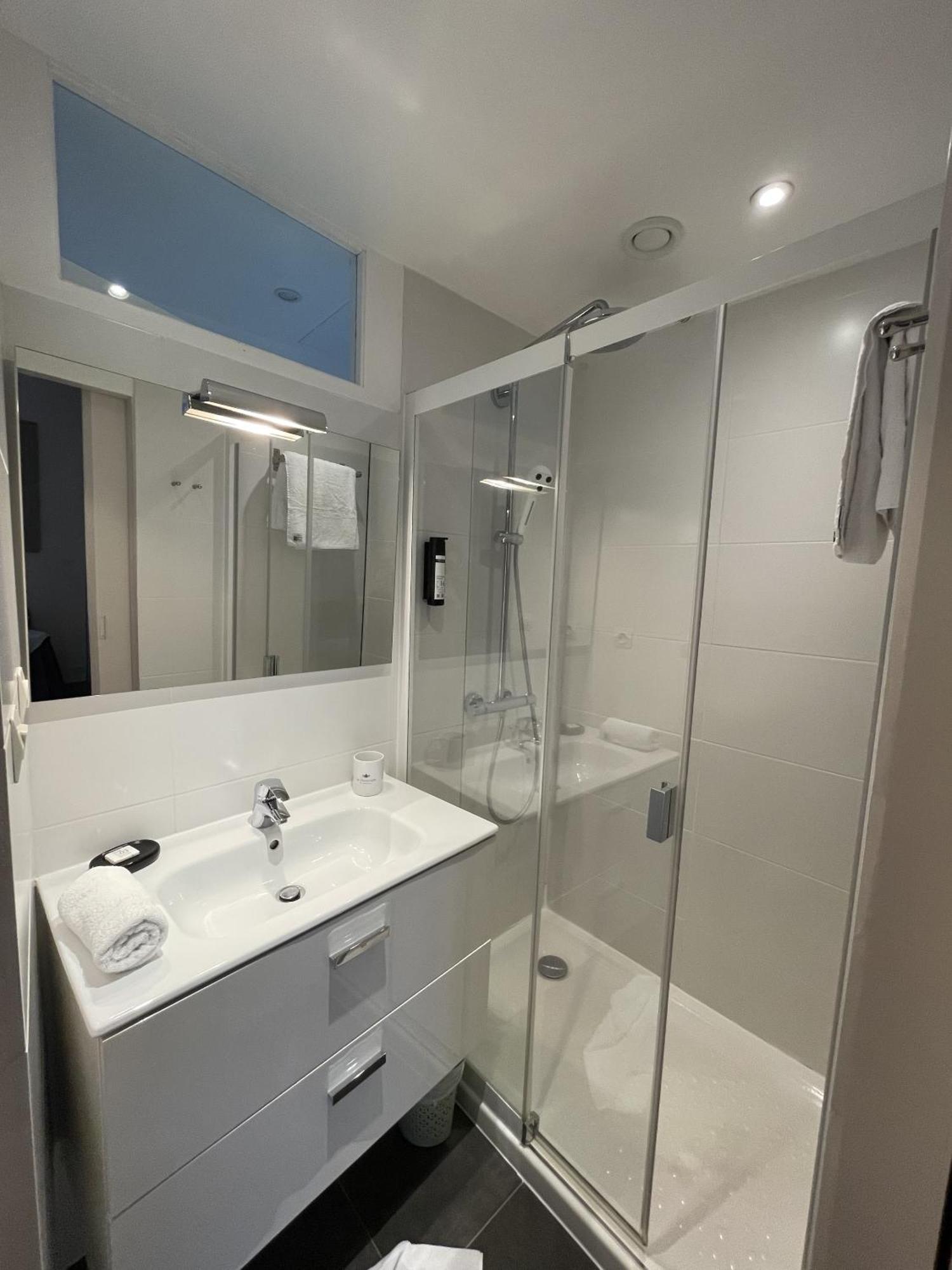 Large Twin Room,1765798617:JPEG