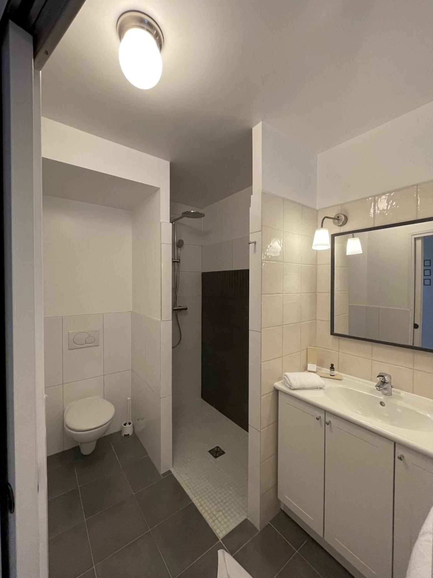 Standard Single Room Double Bed,1765798615:JPEG