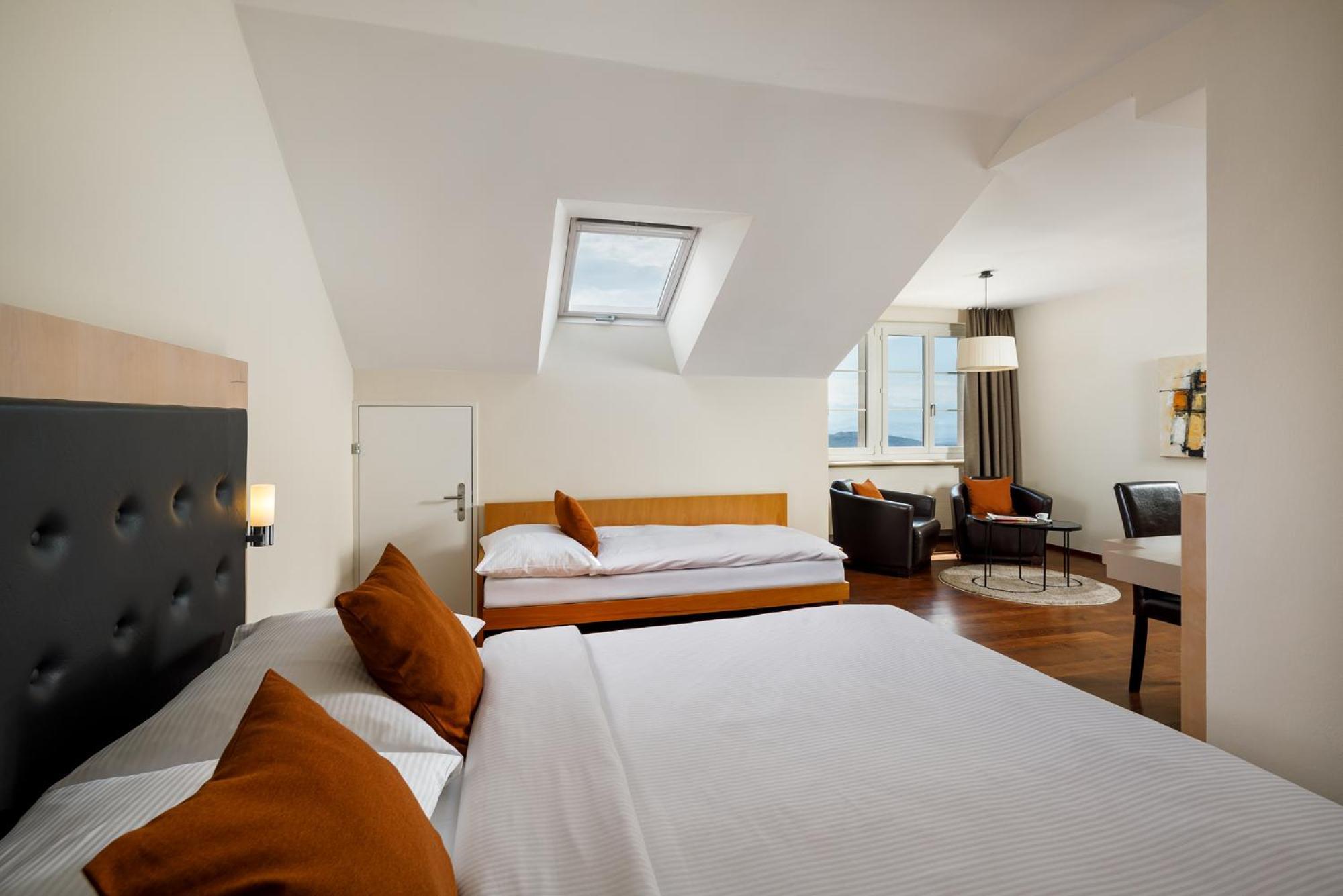 Triple Room Alps Lake View