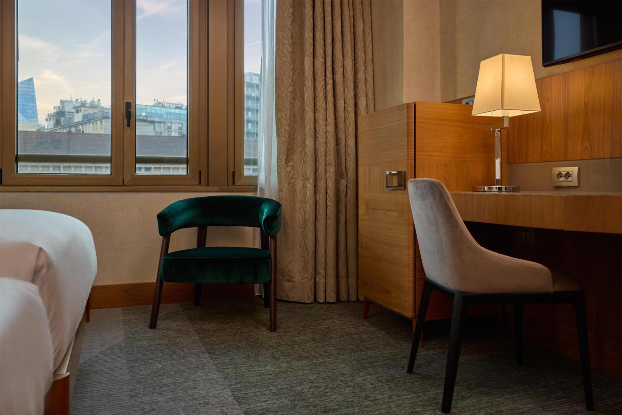 Twin Room,1765807429:JPEG